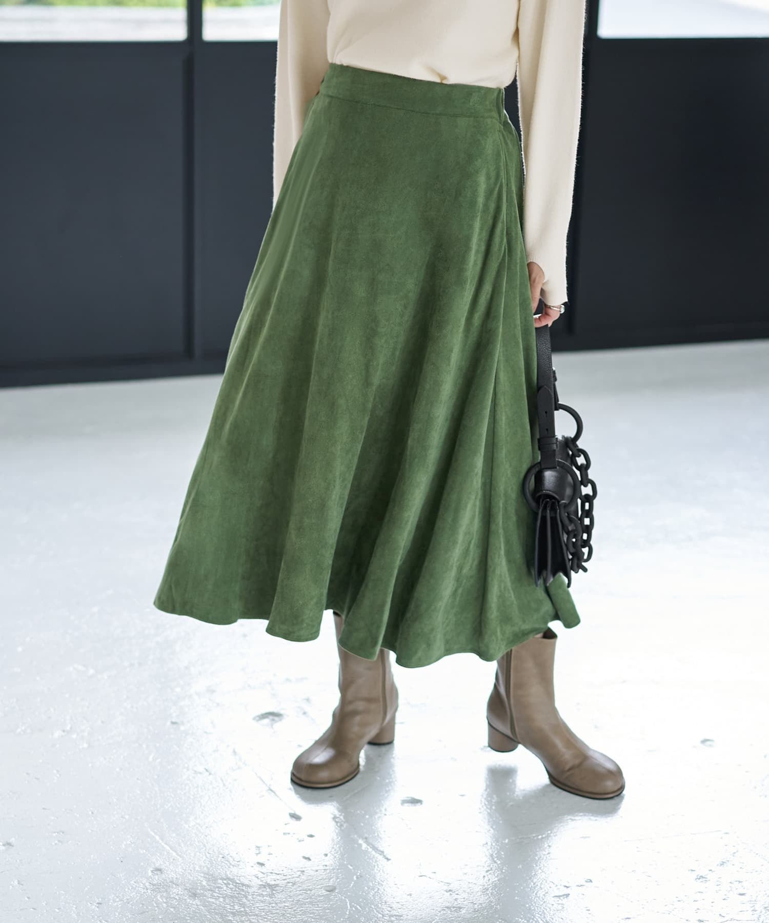 【スタイルデリ/STYLE DELI】の【LUXE】スエードサーキュラースカート インテリア・キッズ・メンズ・レディースファッション・服の通販 founy(ファニー) 　ファッション　Fashion　レディースファッション　Fashion for Women　スカート　Skirts　シンプル　Simple, Minimal　スリット　Slit, Slit Detail　パターン　Pattern, Design Print　パープル　Purple, Violet　フレア　Flare, Flared　ポケット　Pocket, Pocket Detail　ループ　Loop, Loop Knit　夏　Summer　エレガント 上品　Elegant　グリーンティー|ID: prp329100004809462 ipo3291000000034904821