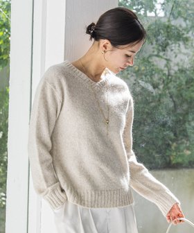 【ロートレ アモン/LAUTRE AMONT】のスパンコールラメVネックニット≪洗える≫ 人気、トレンドファッション・服の通販 founy(ファニー) ファッション Fashion レディースファッション Fashion for Women トップス・カットソー Cut & Sew Tops ニット Knit Tops & Sweaters Vネックトップス V-Neck Tops / V-Cut Neckline Shirts インナー Innerwear 洗える Machine Washable 秋 Autumn シンプル Simple, Minimal スパンコール Sequins, Sequin Embellishment タートル Turtleneck, Turtle Collar デニム Denim, Jeans Material バランス Balance, Style Balance フェミニン Feminine, Girly ボトム Bottoms, Lower Wear ミックス Mix, Mixed Style 冬 Winter / This Winter A/W・秋冬 Autumn/Winter おすすめ Recommended / Our Picks エレガント 上品 Elegant ビジネス 仕事 通勤 Business / Work / Commuting 2025年 2025 2025-2026秋冬・A/W Autumn/Winter 2025–26 AW25–26 |ID:prp329100004809509