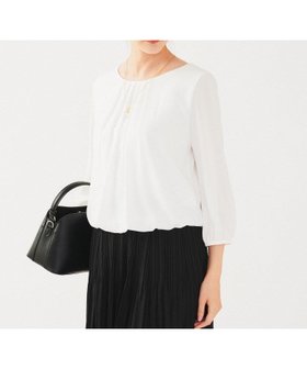 【アンタイトル/UNTITLED】の【透けにくい/通勤】パウダリー タックブラウス 人気、トレンドファッション・服の通販 founy(ファニー) ファッション Fashion レディースファッション Fashion for Women トップス・カットソー Cut & Sew Tops シャツ・ブラウス・オフィスカジュアル Elegant Blouses & Button-Ups おすすめ Recommended / Our Picks インナー Innerwear ギャザー Gathered, Ruffled サテン Satin, Glossy Fabric ジャケット Jacket, Outerwear ストレッチ Stretch, Stretchy Fabric スマート Smart, Elegant セレモニー Ceremony ドレープ Drape, Draping Fabric パウダー Powder, Soft Tone フォーマル Formal, Dressy エレガント 上品 Elegant 定番 Standard, Basic Item ビジネス 仕事 通勤 Business / Work / Commuting |ID:prp329100004809563