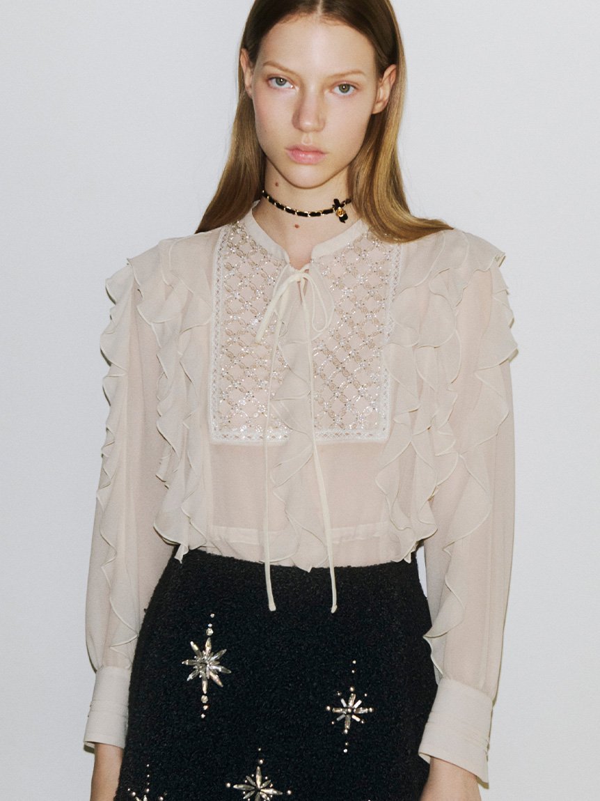 【リリーブラウン/Lily Brown】のL.B CANDY STOCK ビジューフリルブラウス インテリア・キッズ・メンズ・レディースファッション・服の通販 founy(ファニー) 　ファッション　Fashion　レディースファッション　Fashion for Women　トップス・カットソー　Cut & Sew Tops　シャツ・ブラウス・オフィスカジュアル　Elegant Blouses & Button-Ups　インナー　Innerwear　キャミソール　Camisole, Spaghetti Strap Top　クラシカル　Classical, Vintage-Inspired　シフォン　Chiffon, Lightweight Fabric　スマート　Smart, Elegant　ビジュー　Bijou, Jewel-like Accent　フェミニン　Feminine, Girly　フロント　Front, Front Design　ブラウジング　Blouson Silhouette, Cinched Waist　ベロア　Velour, Soft Velvet　ラッフル　Ruffle, Frill　リボン　Ribbon, Bow　エレガント 上品　Elegant　BEG[037]|ID: prp329100004809596 ipo3291000000034905907