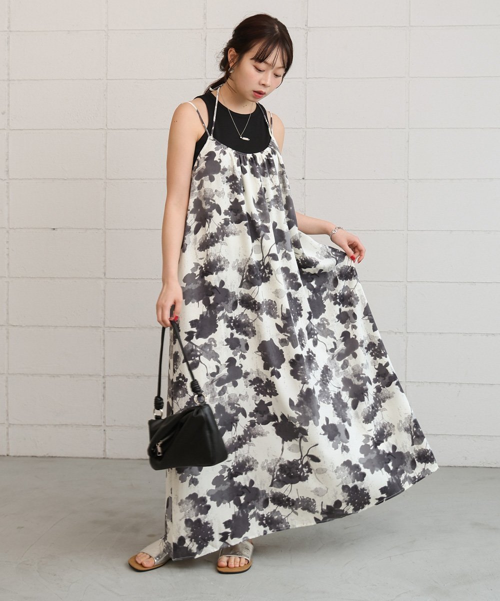 【バブ ブージュルード/Bab Bou Jeloud】のアートフラワー柄キャミワンピース 人気、トレンドファッション・服の通販 founy(ファニー) 　ファッション　Fashion　レディースファッション　Fashion for Women　ワンピース　Dresses　キャミソールワンピース　Camisole Dresses　キャミワンピース　Cami Dress, Slip Dress　サンダル　Sandals, Summer Shoes　シンプル　Simple, Minimal　スマート　Smart, Elegant　チェック　Check, Plaid, Tartan　フィット　Fit, Slim Fit　フラット　Flat, Flat Shoes　フラワー　Flower, Floral　フレア　Flare, Flared　プリント　Print, Printed Pattern　リボン　Ribbon, Bow　再入荷　Restock / Back in Stock　 other-1|ID: prp329100004809614 ipo3291000000034906046