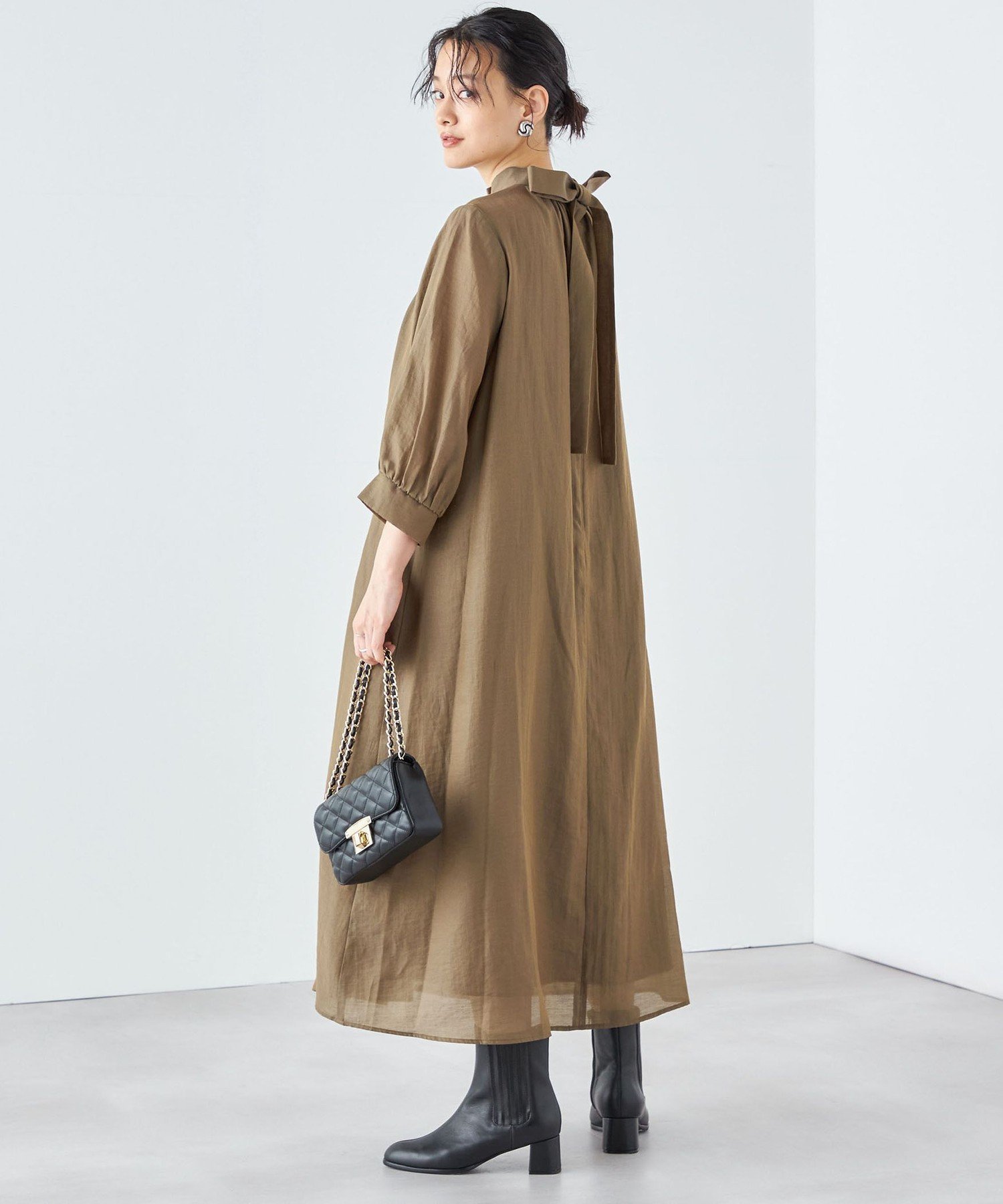 【シップス フォー ウィメン/SHIPS】の【SHIPS別注】kaene 2WAY ボウタイ ロング ワンピース(セレモニー対応可) 人気、トレンドファッション・服の通販 founy(ファニー) 　ファッション　Fashion　レディースファッション　Fashion for Women　ワンピース　Dresses　オレンジ　Orange　カフス　Cuff Design　シャンブレー　Chambray, Denim-Like Fabric　トレンド　Trend, Trending Now　ドレス　Dress, One-Piece　パイピング　Piping, Trim Design　パーティ　Party, Party Style　フロント　Front, Front Design　別注　Limited Edition, Custom Order　リボン　Ribbon, Bow　リラックス　Relax, Relaxed Fit　ロング　Long, Long-Length　おすすめ　Recommended / Our Picks　エレガント 上品　Elegant　セレモニー　Ceremony　結婚式　Wedding　 other-1|ID: prp329100004809682 ipo3291000000034906543