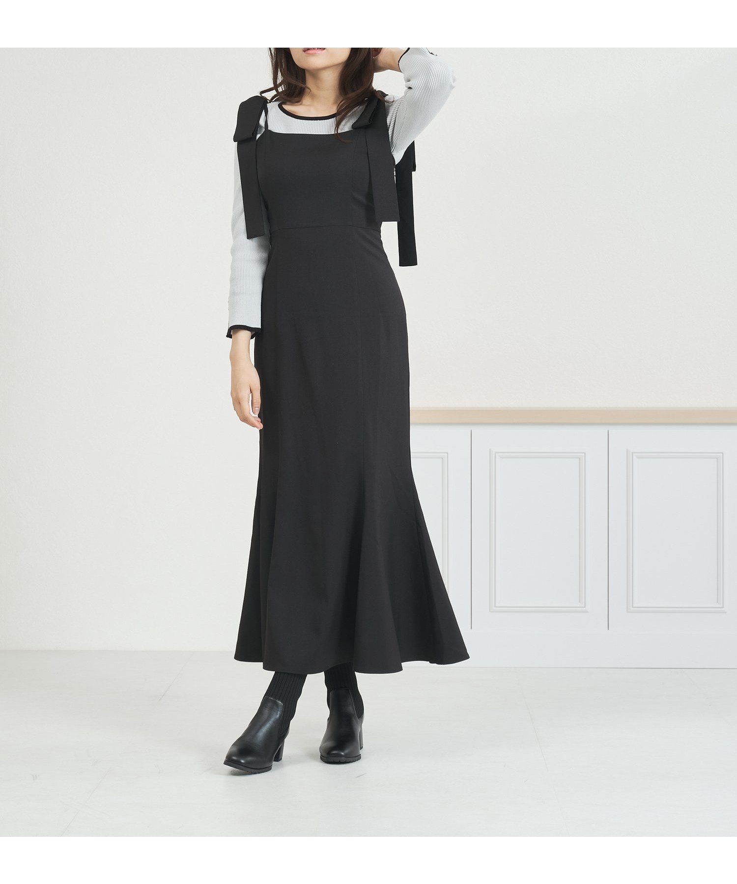 【ミッシュマッシュ/MISCH MASCH】のMM557413 バックレースアップキャミワンピース インテリア・キッズ・メンズ・レディースファッション・服の通販 founy(ファニー) 　ファッション　Fashion　レディースファッション　Fashion for Women　ワンピース　Dresses　キャミソールワンピース　Camisole Dresses　2025年　2025　2025-2026秋冬・A/W　Autumn/Winter 2025–26 AW25–26　シャーリング　Shirring, Ruched　シンプル　Simple, Minimal　フィット　Fit, Slim Fit　ポケット　Pocket, Pocket Detail　ラップ　Wrap, Wrap Design　リボン　Ribbon, Bow　レース　Lace, Lace Fabric　エレガント 上品　Elegant　A/W・秋冬　Autumn/Winter　ビジネス 仕事 通勤　Business / Work / Commuting　ブラック|ID: prp329100004809683 ipo3291000000034906550