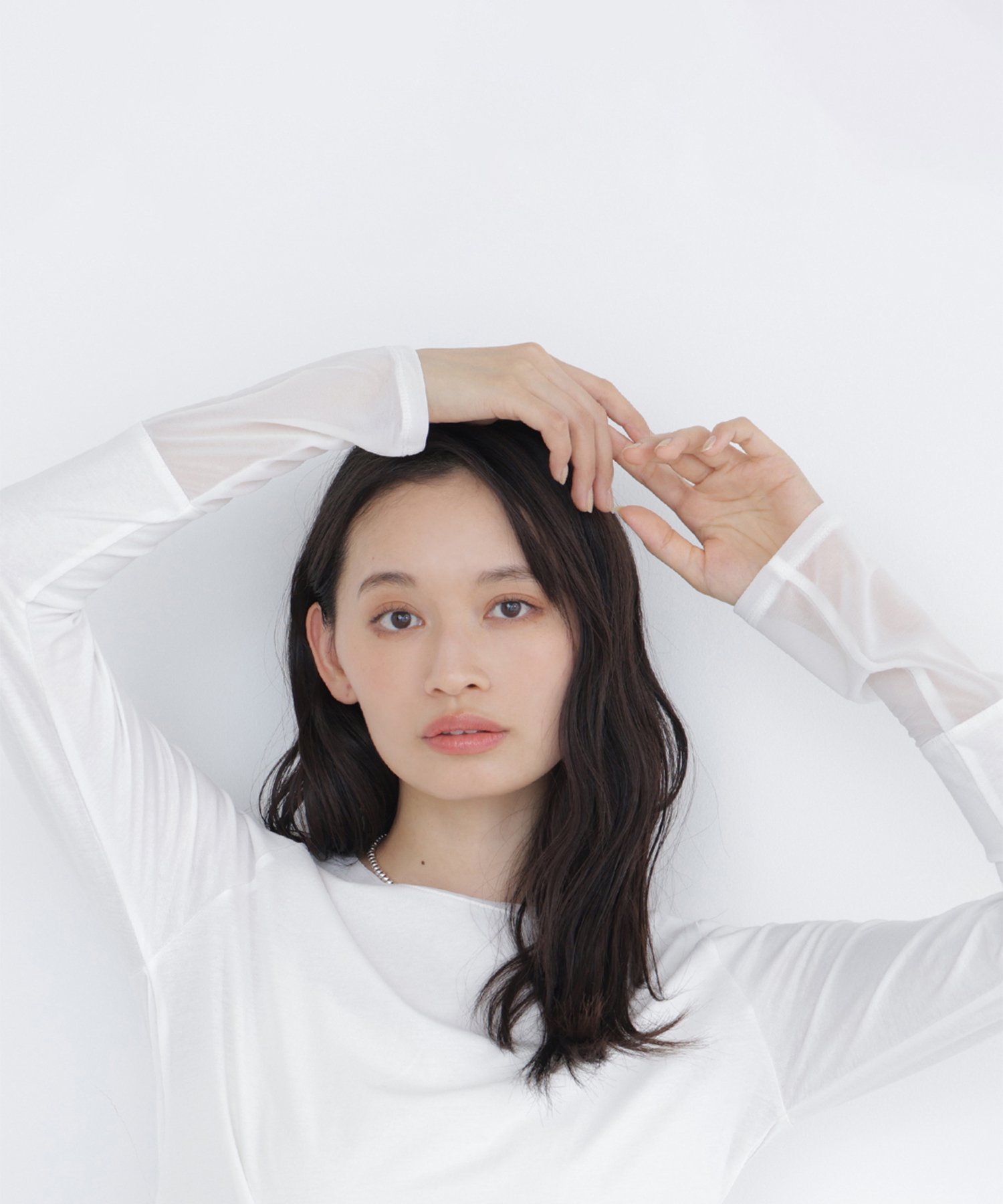 【ナチュラル ビューティー ベーシック/NATURAL BEAUTY BASIC】のシアーカフスカットソー インテリア・キッズ・メンズ・レディースファッション・服の通販 founy(ファニー) 　ファッション　Fashion　レディースファッション　Fashion for Women　トップス・カットソー　Cut & Sew Tops　カットソー・ベーシックTシャツ　Cut-and-Sewn Tops / Stretch Tees & Basics　インナー　Innerwear　カットソー　Cut and Sewn Top　シアー　Sheer, See-Through　ジャケット　Jacket, Outerwear　トレンド　Trend, Trending Now　ドッキング　Docking, Mixed Material　エレガント 上品　Elegant　オフホワイト1|ID: prp329100004809753 ipo3291000000034907252
