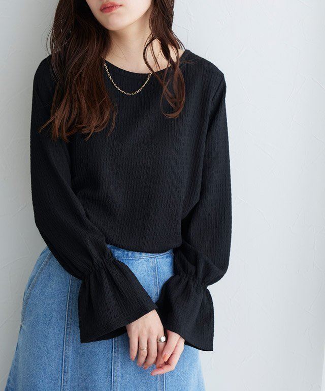 【ピエロ/Pierrot】のキャンディースリーブジャカードカットソー インテリア・キッズ・メンズ・レディースファッション・服の通販 founy(ファニー) 　ファッション　Fashion　レディースファッション　Fashion for Women　トップス・カットソー　Cut & Sew Tops　カットソー・ベーシックTシャツ　Cut-and-Sewn Tops / Stretch Tees & Basics　インナー　Innerwear　シンプル　Simple, Minimal　ジャカード／ジャガード　Jacquard, Woven Pattern　トレンド　Trend, Trending Now　ブラック|ID: prp329100004809786 ipo3291000000034907470