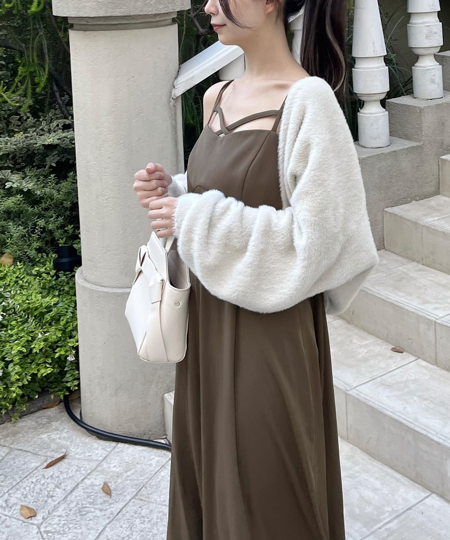 【ジュノア/JUNOAH】の切り替えデザインクロスキャミワンピース インテリア・キッズ・メンズ・レディースファッション・服の通販 founy(ファニー) 　ファッション　Fashion　レディースファッション　Fashion for Women　ワンピース　Dresses　キャミソールワンピース　Camisole Dresses　モカ|ID: prp329100004809855 ipo3291000000034908043