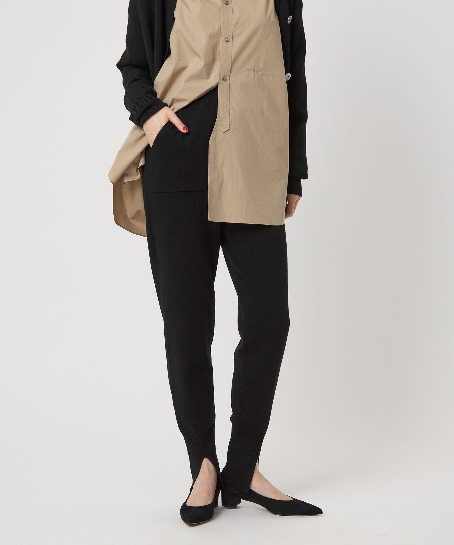 【ユナイテッドアローズ/UNITED ARROWS】のconte スリット ニットパンツ インテリア・キッズ・メンズ・レディースファッション・服の通販 founy(ファニー) ファッション Fashion レディースファッション Fashion for Women パンツ Pants & Trousers インナー Innerwear スリット Slit, Slit Detail テーパード Tapered, Tapered Pants フィット Fit, Slim Fit フロント Front, Front Design ポケット Pocket, Pocket Detail BLACK|ID: prp329100004810324 ipo3291000000034914376