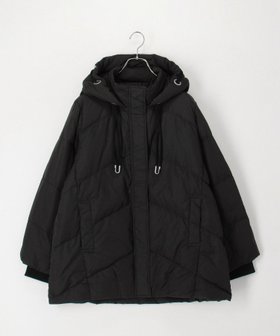 【フレディ&グロスター/FREDY&GLOSTER】のハトメフードミドル丈ピュアダウン 人気、トレンドファッション・服の通販 founy(ファニー) ファッション Fashion レディースファッション Fashion for Women キルティング Quilted, Quilting ドローコード Drawcord, Drawstring Cord フロント Front, Front Design ボトム Bottoms, Lower Wear ミドル Middle Length, Mid Height 冬 Winter / This Winter おすすめ Recommended / Our Picks 2025年 2025 2025-2026秋冬・A/W Autumn/Winter 2025–26 AW25–26 |ID:prp329100004810507