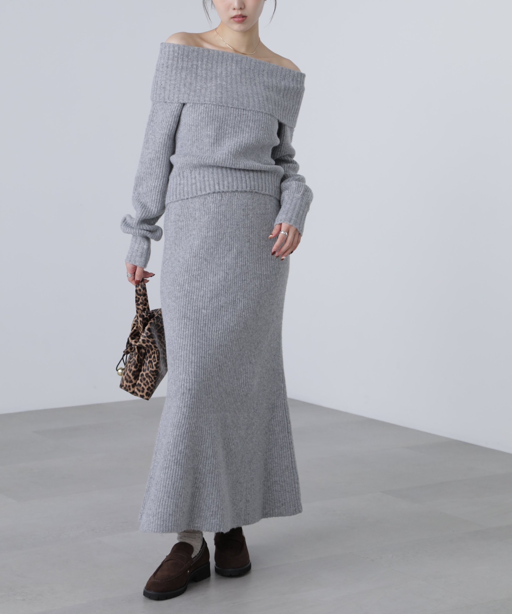 【フリーズマート/FREE'S MART】のオフショルニットマーメイドスカートセットアップ インテリア・キッズ・メンズ・レディースファッション・服の通販 founy(ファニー) ファッション Fashion レディースファッション Fashion for Women セットアップ Matching Sets スカート・ミニ/ミディ/マキシ Skirts / Mini, Midi & Maxi Skirts おすすめ Recommended / Our Picks ウォーム Warm Fabric キャップ Cap, Baseball Cap スニーカー Sneakers, Trainers セットアップ Set-Up, Coordinated Outfit デニム Denim, Jeans Material トレンド Trend, Trending Now マーメイド Mermaid, Fishtail Silhouette ワイド Wide, Wide Fit グレー|ID: prp329100004810621 ipo3291000000034917485