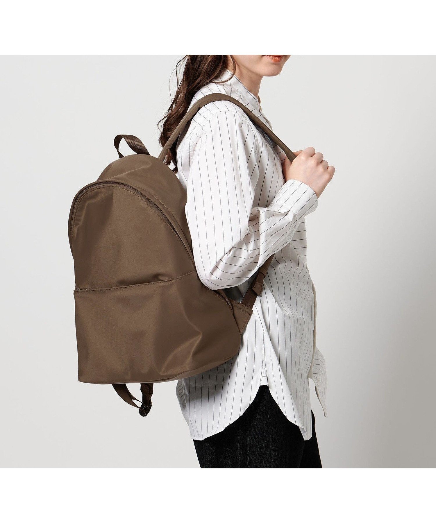 【ユナイテッドアローズ/UNITED ARROWS】のフロントジップ リュックサック インテリア・キッズ・メンズ・レディースファッション・服の通販 founy(ファニー) ファッション Fashion レディースファッション Fashion for Women スリット Slit, Slit Detail フォルム Silhouette, Form フロント Front, Front Design ポケット Pocket, Pocket Detail ビジネス 仕事 通勤 Business / Work / Commuting 旅行 Travel MD.BROWN|ID: prp329100004810802 ipo3291000000034919500