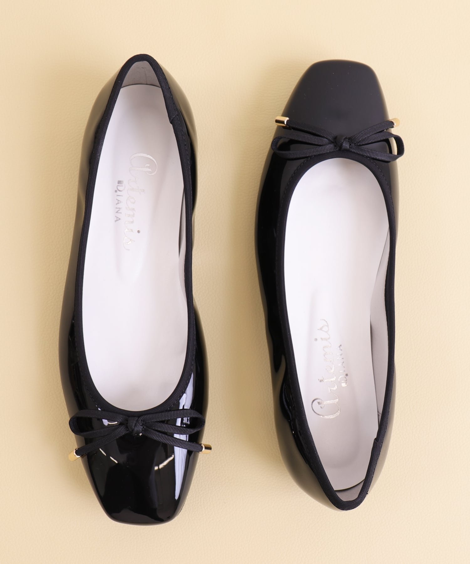 【アルテミス バイ ダイアナ/artemis by DIANA】の【片足100g】超軽量スクエアトゥバレエシューズ インテリア・キッズ・メンズ・レディースファッション・服の通販 founy(ファニー) ファッション Fashion レディースファッション Fashion for Women エナメル Patent Leather クッション Cushion, Throw Pillow グリッター Glitter, Sparkle 軽量 Lightweight, Ultra Light シャーリング Shirring, Ruched シューズ Shoes, Footwear ソックス Socks, Hosiery デニム Denim, Jeans Material バレエ Ballet, Ballet Style フィット Fit, Slim Fit フェミニン Feminine, Girly フレンチ French, French Style リボン Ribbon, Bow 再入荷 Restock / Back in Stock おすすめ Recommended / Our Picks 黒合皮エナメル|ID: prp329100004810866 ipo3291000000034920003