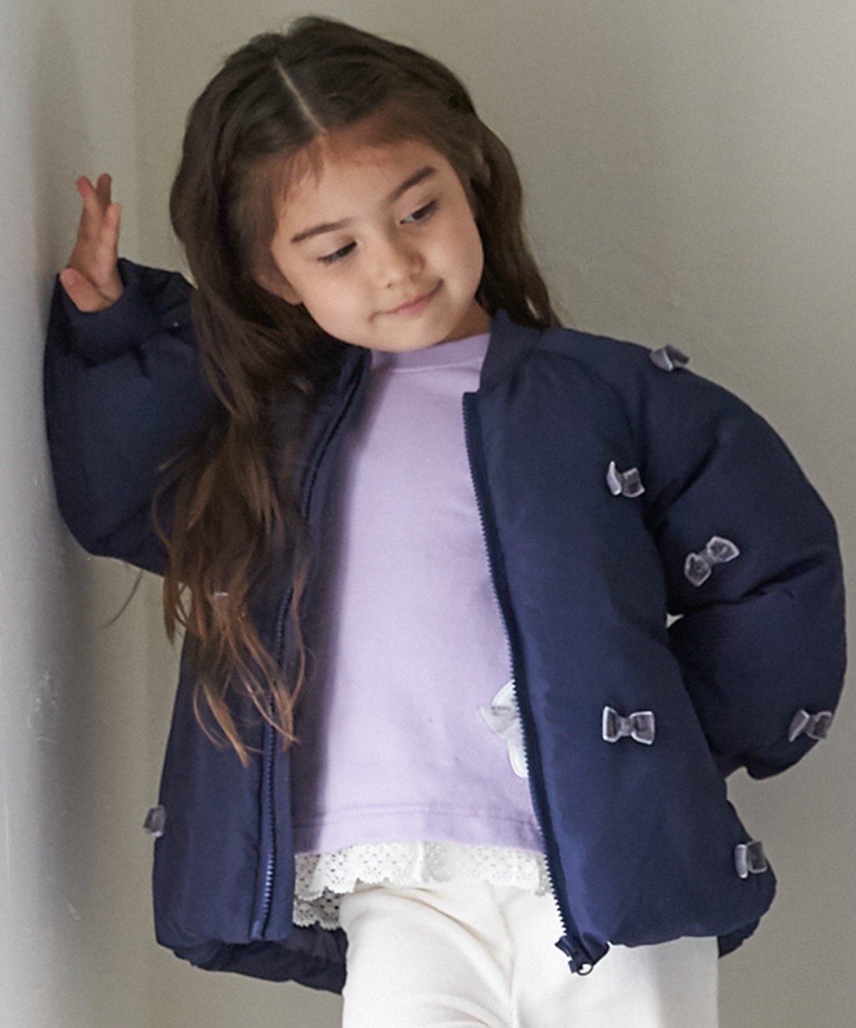 【ナルミヤ オンライン/NARUMIYA ONELINE / KIDS】の【リンク/洗える】ちびリボン中綿ジャケット インテリア・キッズ・メンズ・レディースファッション・服の通販 founy(ファニー) 　ファッション　Fashion　キッズファッション　Fashion for Kids　アウター　Coat Outerwear /Kids　アウトドア　Outdoor Clothing　ジャケット　Jacket, Outerwear　ベビー　Baby, Babywear　ベロア　Velour, Soft Velvet　ポケット　Pocket, Pocket Detail　リボン　Ribbon, Bow　エレガント 上品　Elegant　洗える　Machine Washable　紺|ID: prp329100004811219 ipo3291000000034922818