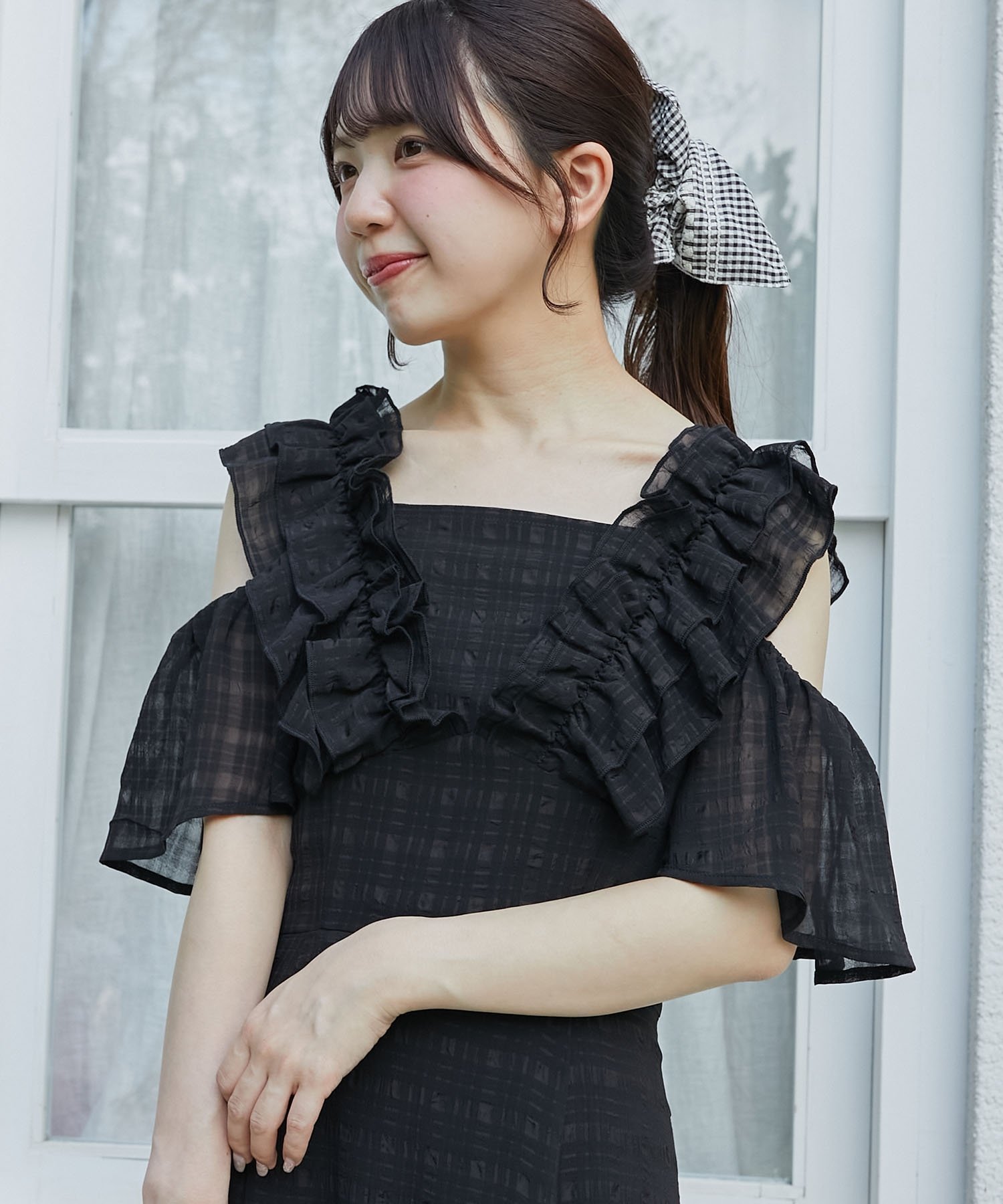 【マジェスティック レゴン/MAJESTIC LEGON】のバックレースアップフリルワンピース インテリア・キッズ・メンズ・レディースファッション・服の通販 founy(ファニー) 　ファッション　Fashion　レディースファッション　Fashion for Women　ワンピース　Dresses　キャップ　Cap, Baseball Cap　サンダル　Sandals, Summer Shoes　シャーリング　Shirring, Ruched　スニーカー　Sneakers, Trainers　ダウン　Down, Puffer　デコルテ　Décolleté, Neckline　フリル　Frill, Ruffle　レース　Lace, Lace Fabric　再入荷　Restock / Back in Stock　おすすめ　Recommended / Our Picks　ブラックベース|ID: prp329100004811272 ipo3291000000034923589