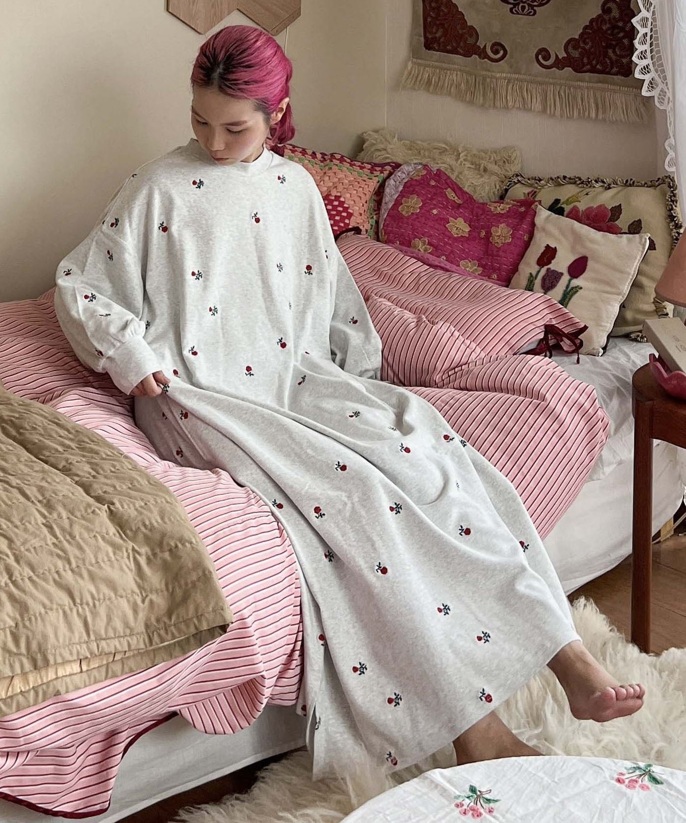 【キャセリーニ/CASSELINI】のCasselini HOME(キャセリーニ ホーム)刺繍スウェットワンピース インテリア・キッズ・メンズ・レディースファッション・服の通販 founy(ファニー) 　ファッション　Fashion　レディースファッション　Fashion for Women　ワンピース　Dresses　グレー|ID: prp329100004811286 ipo3291000000034923696