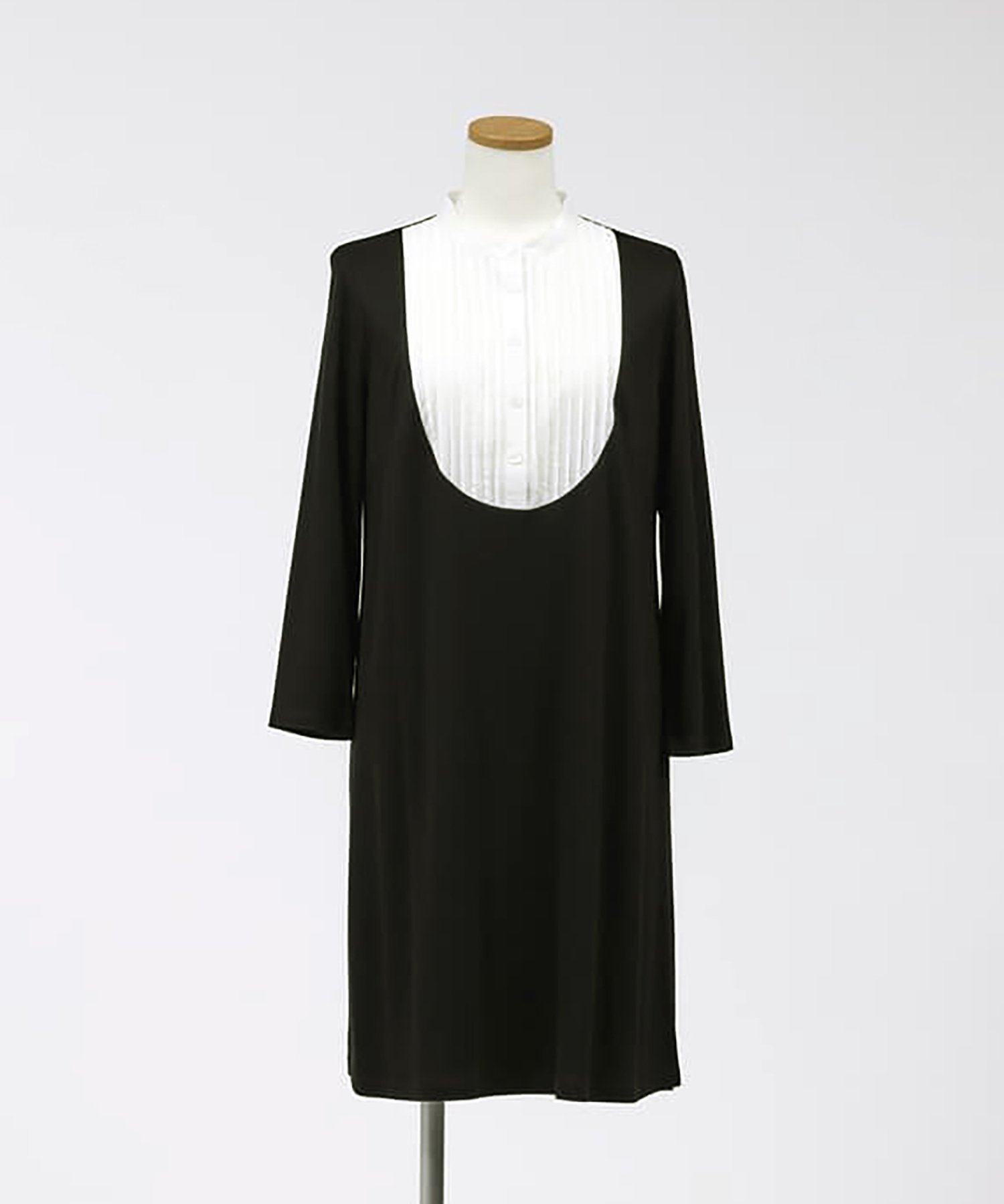 【タバサ/TABASA】のポンチ*ローン切替ヨークチュニック インテリア・キッズ・メンズ・レディースファッション・服の通販 founy(ファニー) 　ファッション　Fashion　レディースファッション　Fashion for Women　トップス・カットソー　Cut & Sew Tops　カットソー　Cut and Sewn Top　スリット　Slit, Slit Detail　チュニック　Tunic, Long Top　ヨーク　Yoke, Yoke Design　リラックス　Relax, Relaxed Fit　ワイド　Wide, Wide Fit　切替　Switching, Contrast Panel　クロ|ID: prp329100004811355 ipo3291000000034924459