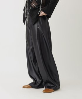 【アダム エ ロペ/ADAM ET ROPE'】のグロスボンディングコクーンパンツ 人気、トレンドファッション・服の通販 founy(ファニー) ファッション Fashion レディースファッション Fashion for Women パンツ Pants & Trousers カーディガン Cardigan, Knitwear ダウン Down, Puffer フロント Front, Front Design ボンディング Bonding, Bonded Fabric ポケット Pocket, Pocket Detail リラックス Relax, Relaxed Fit ループ Loop, Loop Knit A/W・秋冬 Autumn/Winter おすすめ Recommended / Our Picks 2026年 2026 |ID:prp329100004811476