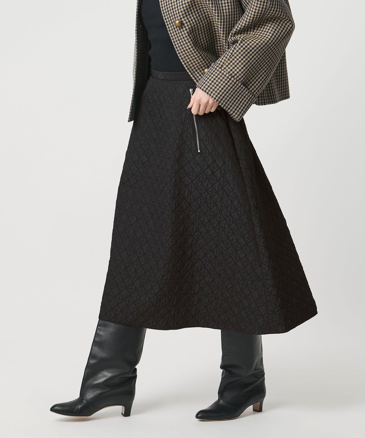 【ユナイテッドアローズ/UNITED ARROWS】のダイヤ キルト フレア スカート インテリア・キッズ・メンズ・レディースファッション・服の通販 founy(ファニー) 　ファッション　Fashion　レディースファッション　Fashion for Women　スカート　Skirts　Aライン・フレアスカート　A-Line & Flared Skirts　キルティング　Quilted, Quilting　キルト　Quilt, Quilted Fabric　コンパクト　Compact, Small Size　シューズ　Shoes, Footwear　シンプル　Simple, Minimal　タイツ　Tights, Legwear　ダイヤモンド　Diamond, Brilliant Cut　バランス　Balance, Style Balance　フラット　Flat, Flat Shoes　フレア　Flare, Flared　別注　Limited Edition, Custom Order　ミドル　Middle Length, Mid Height　A/W・秋冬　Autumn/Winter　おすすめ　Recommended / Our Picks　BLACK|ID: prp329100004811577 ipo3291000000034926936