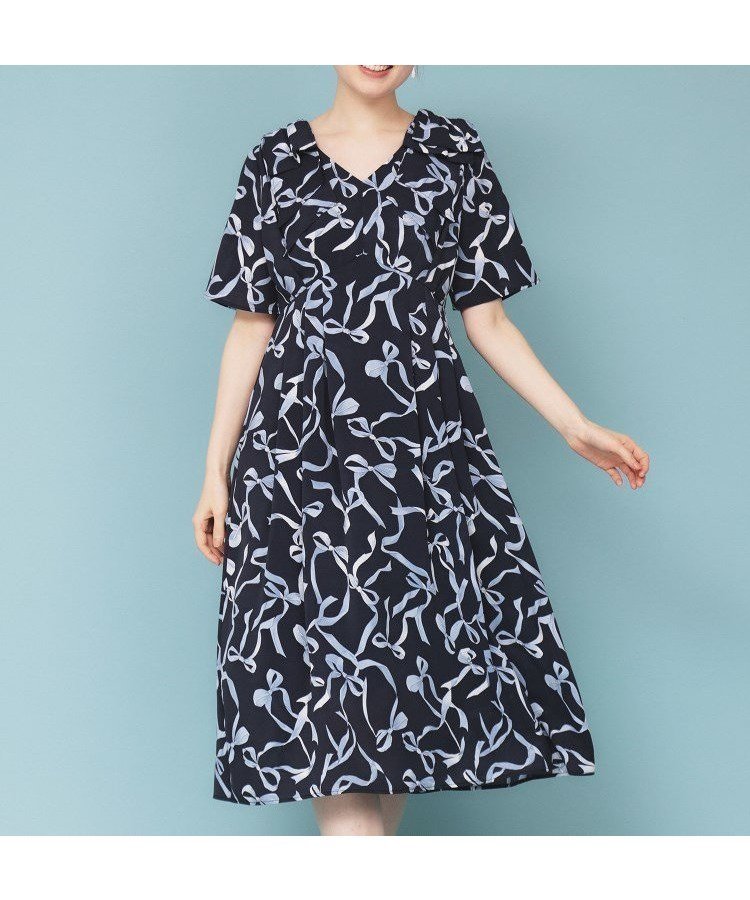 【インデックス/INDEX】の《美人百花掲載》リボン柄タックスリーブワンピース【洗濯機洗い可/イージーアイロン】 インテリア・キッズ・メンズ・レディースファッション・服の通販 founy(ファニー) 　雑誌掲載アイテム　Magazine Picks & Fashion Features　ファッション雑誌　Fashion Magazines　ビジンヒャッカ　美人百花　ファッション　Fashion　レディースファッション　Fashion for Women　ワンピース　Dresses　エレガント 上品　Elegant　切替　Switching, Contrast Panel　スマート　Smart, Elegant　スリーブ　Sleeve, Long Sleeve / Short Sleeve　雑誌　Magazine, Fashion Magazine　フリル　Frill, Ruffle　ポケット　Pocket, Pocket Detail　6月号　June Issue, Jun. Edition　リボン　Ribbon, Bow　ネイビー|ID: prp329100004811693 ipo3291000000034928202