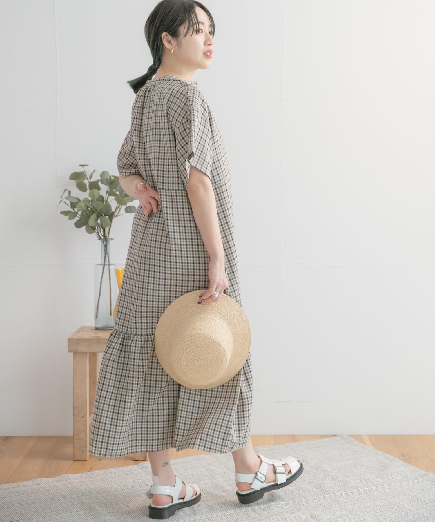 【アイテムズアーバンリサーチ/ITEMS URBAN RESEARCH】のバンドカラーチェックワンピース インテリア・キッズ・メンズ・レディースファッション・服の通販 founy(ファニー) 　ファッション　Fashion　レディースファッション　Fashion for Women　ワンピース　Dresses　チェック　Check, Plaid, Tartan　夏　Summer　NVY|ID: prp329100004811786 ipo3291000000034929183