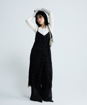 【ジーナシス/JEANASiS】のレーストリムサテンキャミワンピース 人気、トレンドファッション・服の通販 founy(ファニー) ファッション Fashion レディースファッション Fashion for Women ワンピース Dresses キャミソールワンピース Camisole Dresses おすすめ Recommended / Our Picks インナー Innerwear キャミワンピース Cami Dress, Slip Dress サテン Satin, Glossy Fabric スウェット / スエット Sweatshirt, Sweatwear スカラップ Scallop, Scalloped Edge ストレート Straight, Straight Cut デニム Denim, Jeans Material ボトム Bottoms, Lower Wear レオパード Leopard, Animal Print レース Lace, Lace Fabric 今季 This Season, Current Season |ID:prp329100004811816