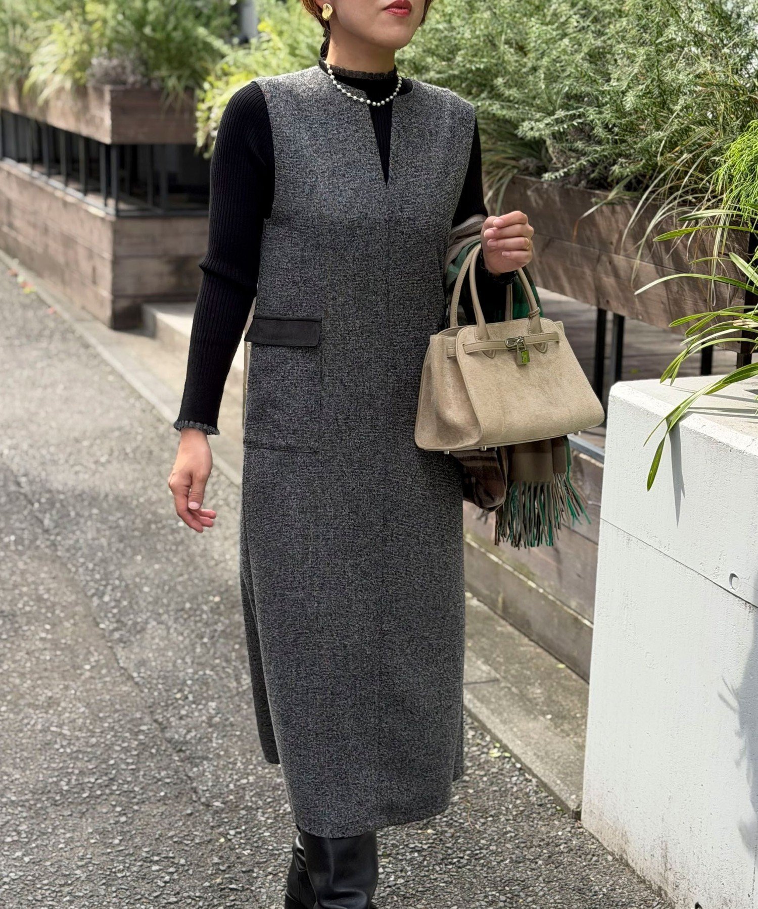 【ノーリーズ/NOLLEY'S】のブリティッシュツィードワンピース インテリア・キッズ・メンズ・レディースファッション・服の通販 founy(ファニー) 　ファッション　Fashion　レディースファッション　Fashion for Women　ワンピース　Dresses　インナー　Innerwear　クラシック　Classic, Timeless Style　スリット　Slit, Slit Detail　チェック　Check, Plaid, Tartan　ツイード／ツィード　Choker, Choker Necklace　フラップ　Flap, Flap Pocket　ポケット　Pocket, Pocket Detail　ロング　Long, Long-Length　おすすめ　Recommended / Our Picks　エレガント 上品　Elegant　2025年　2025　2025-2026秋冬・A/W　Autumn/Winter 2025–26 AW25–26　グレー系その他|ID: prp329100004811885 ipo3291000000034930003