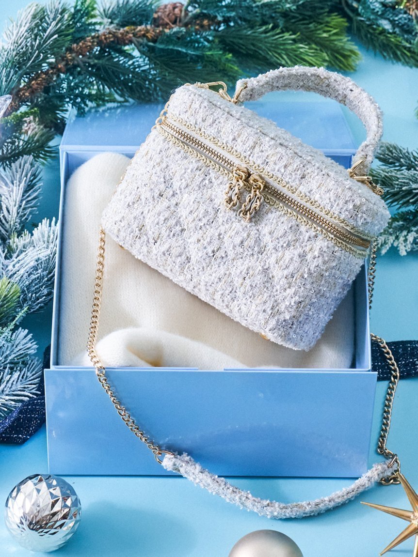 【スナイデル/SNIDEL】のバリエバニティーバッグ インテリア・キッズ・メンズ・レディースファッション・服の通販 founy(ファニー) 　ファッション　Fashion　レディースファッション　Fashion for Women　バッグ　Bags　アクセサリー　Fashion Accessories　クラシカル　Classical, Vintage-Inspired　ジップ　Zip, Zipper　スパンコール　Sequins, Sequin Embellishment　スマホ　Smartphone, Mobile Device　スマート　Smart, Elegant　チェーン　Chain, Chain Strap　ツイード　Twill, Twill Weave　ポケット　Pocket, Pocket Detail　ワンポイント　One Point, Statement Accent　おすすめ　Recommended / Our Picks　エレガント 上品　Elegant　IVR[003]|ID: prp329100004812039 ipo3291000000034932000