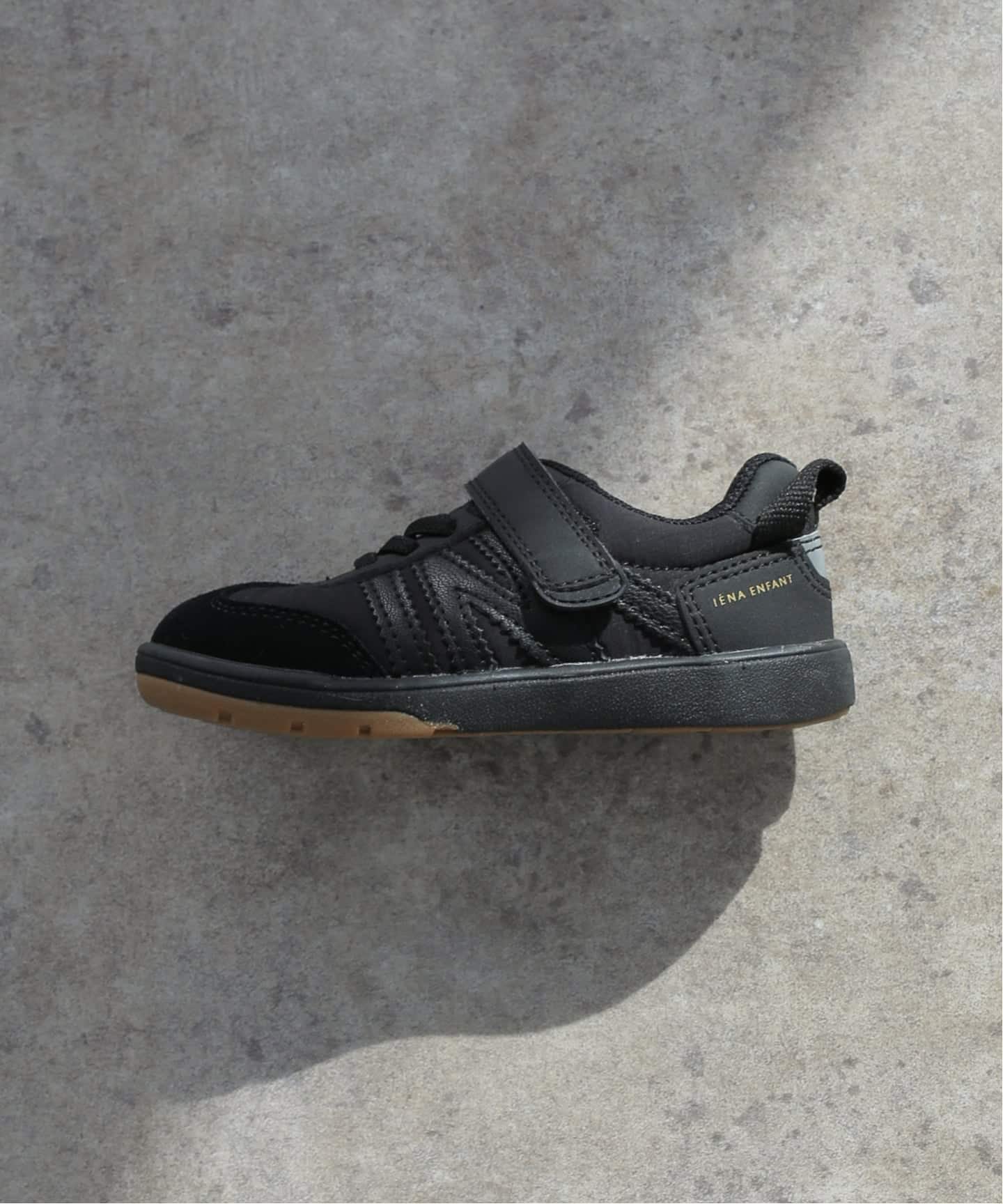 【イエナアンファン/IENA ENFANT / KIDS】の【IFME/イフミー】別注スニーカー kids(15cm-21.5cm) インテリア・キッズ・メンズ・レディースファッション・服の通販 founy(ファニー) 　ファッション　Fashion　キッズファッション　Fashion for Kids　クッション　Cushion, Throw Pillow　コラボ　Collaboration, Collab　シューズ　Shoes, Footwear　シルバー　Silver, Metallic Silver　スタイリッシュ　Stylish, Fashionable　スニーカー　Sneakers, Trainers　スマート　Smart, Elegant　トレンド　Trend, Trending Now　ドット　Polka Dot, Dot Pattern　人気　Popular, Best Seller　プリント　Print, Printed Pattern　ベビー　Baby, Babywear　別注　Limited Edition, Custom Order　再入荷　Restock / Back in Stock　ブラック|ID: prp329100004812087 ipo3291000000036294812