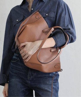 【ラ トータリテ/La TOTALITE】の《追加》ANDREA CARDONE/アンドレア カルドネ マルチWAY レザートートバッグ 人気、トレンドファッション・服の通販 founy(ファニー) ファッション Fashion レディースファッション Fashion for Women バッグ Bags 2025年 2025 2025-2026秋冬・A/W Autumn/Winter 2025–26 AW25–26 イタリア Italy インナー Innerwear コレクション Collection, Seasonal Line ショルダー Shoulder, Shoulder Strap スマート Smart, Elegant トレンド Trend, Trending Now フォルム Silhouette, Form ポーチ Pouch, Small Case |ID:prp329100004812194