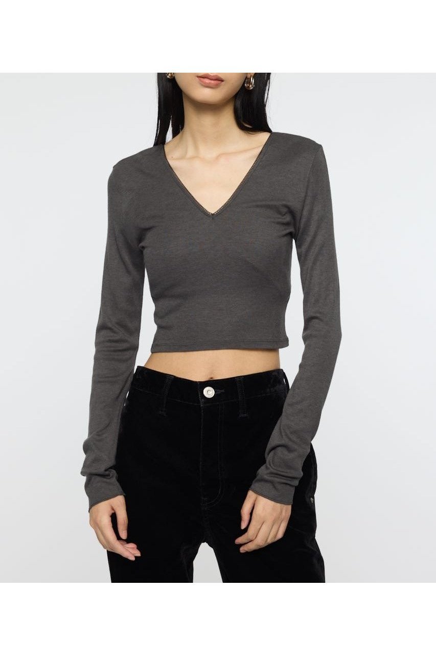 【マウジー/moussy】のDEEP V CUP ロングスリーブTEE インテリア・キッズ・メンズ・レディースファッション・服の通販 founy(ファニー) 　ファッション　Fashion　レディースファッション　Fashion for Women　インナー　Innerwear　カットソー　Cut and Sewn Top　カーディガン　Cardigan, Knitwear　スラックス　Slacks, Dress Pants　スリーブ　Sleeve, Long Sleeve / Short Sleeve　デコルテ　Décolleté, Neckline　デニム　Denim, Jeans Material　人気　Popular, Best Seller　フィット　Fit, Slim Fit　リラックス　Relax, Relaxed Fit　レース　Lace, Lace Fabric　ロング　Long, Long-Length　再入荷　Restock / Back in Stock　おすすめ　Recommended / Our Picks　T.GRY|ID: prp329100004812224 ipo3291000000034933775