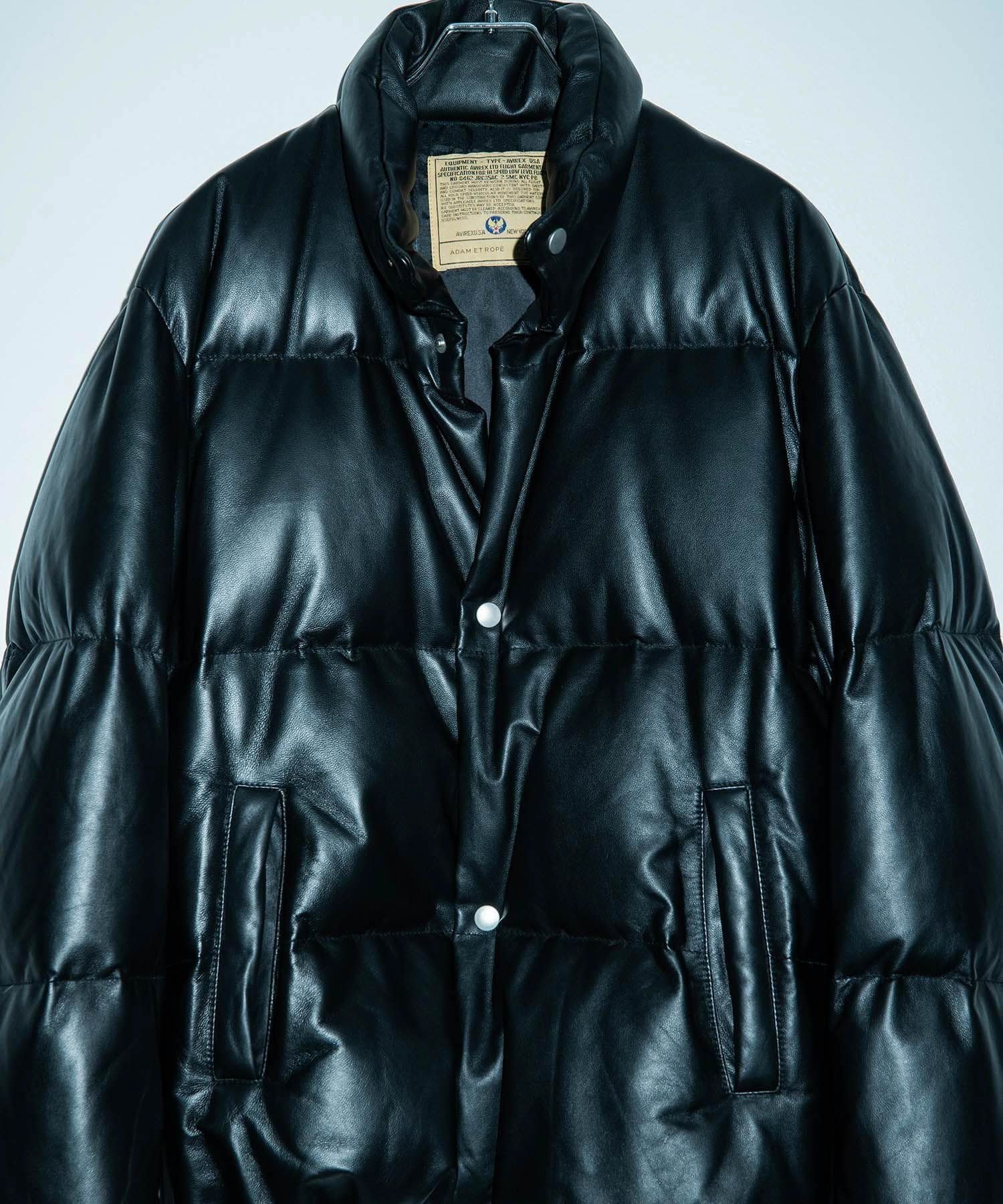 【アダムエロペ /ADAM ET ROPE' / MEN】の《別注》【AVIREX for ADAM ET ROPE 】レザーダウンジャケット インテリア・キッズ・メンズ・レディースファッション・服の通販 founy(ファニー) 　ファッション　Fashion　メンズファッション　Fashion for Men　アウトドア　Outdoor Clothing　インナー　Innerwear　クラシック　Classic, Timeless Style　軽量　Lightweight, Ultra Light　ジャケット　Jacket, Outerwear　ダウン　Down, Puffer　別注　Limited Edition, Custom Order　防寒　Cold Protection, Winter-Ready　ミリタリー　Military, Army Style　リラックス　Relax, Relaxed Fit　エレガント 上品　Elegant　2025年　2025　2025-2026秋冬・A/W　Autumn/Winter 2025–26 AW25–26　ブラック(01)|ID: prp329100004812257 ipo3291000000034933995