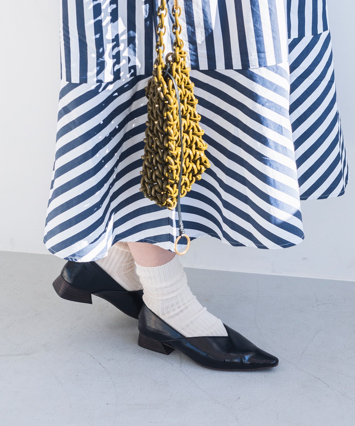 【イーボル/EVOL】のVカットポインテッドスタックヒールパンプス インテリア・キッズ・メンズ・レディースファッション・服の通販 founy(ファニー) 　ファッション　Fashion　レディースファッション　Fashion for Women　ストッキング　Stockings, Sheer Tights　フィット　Fit, Slim Fit　フォーマル　Formal, Dressy　フラット　Flat, Flat Shoes　ビジネス 仕事 通勤　Business / Work / Commuting　結婚式　Wedding　BLBL|ID: prp329100004812280 ipo3291000000034934174