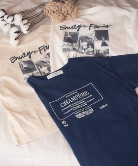 【プロポーション ボディドレッシング/PROPORTION BODY DRESSING】の『EMILY IN PARIS』コラボTシャツ 人気、トレンドファッション・服の通販 founy(ファニー) ファッション Fashion レディースファッション Fashion for Women トップス・カットソー Cut & Sew Tops シャツ・ブラウス・オフィスカジュアル Elegant Blouses & Button-Ups ロングTシャツ・Tシャツ Longline T-Shirts & Tees コラボ Collaboration, Collab フロント Front, Front Design プリント Print, Printed Pattern ビジネス 仕事 通勤 Business / Work / Commuting |ID:prp329100004812298