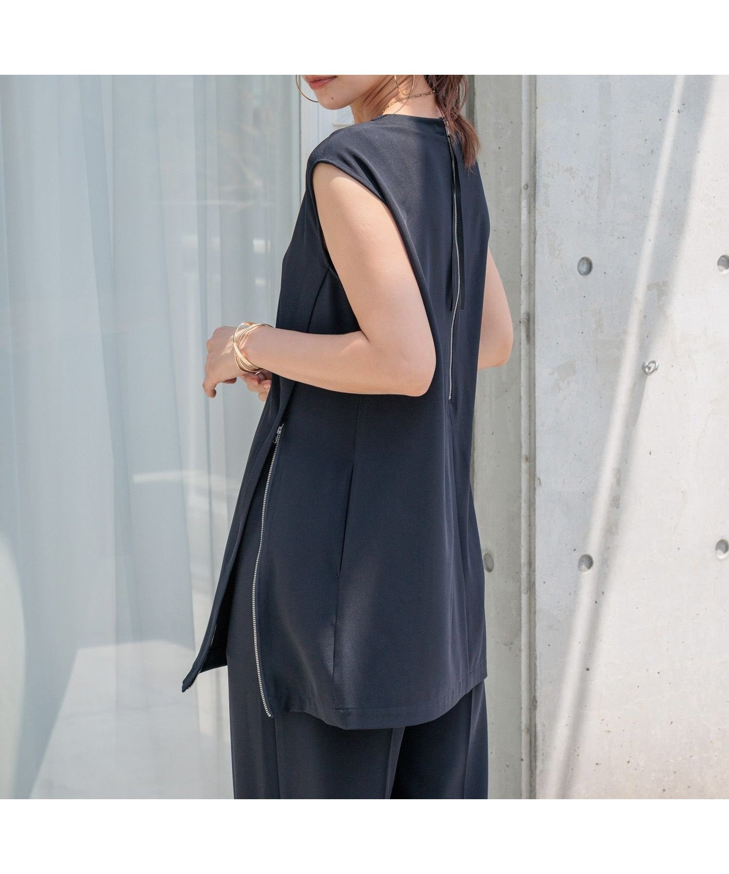 【ベイフロー/BAYFLOW】の【HEREIAM】イージーツイルノースリーブチュニック インテリア・キッズ・メンズ・レディースファッション・服の通販 founy(ファニー) 　ファッション　Fashion　レディースファッション　Fashion for Women　トップス・カットソー　Cut & Sew Tops　キャミソール&ノースリーブ　Camisoles & Sleeveless Tops　切替　Switching, Contrast Panel　ジップ　Zip, Zipper　ストレッチ　Stretch, Stretchy Fabric　ストレート　Straight, Straight Cut　セットアップ　Set-Up, Coordinated Outfit　チュニック　Tunic, Long Top　トレンド　Trend, Trending Now　ポケット　Pocket, Pocket Detail　レギンス　Leggings, Stretch Pants　ワイド　Wide, Wide Fit　おすすめ　Recommended / Our Picks　夏　Summer　ネイビー88|ID: prp329100004812323 ipo3291000000034934493