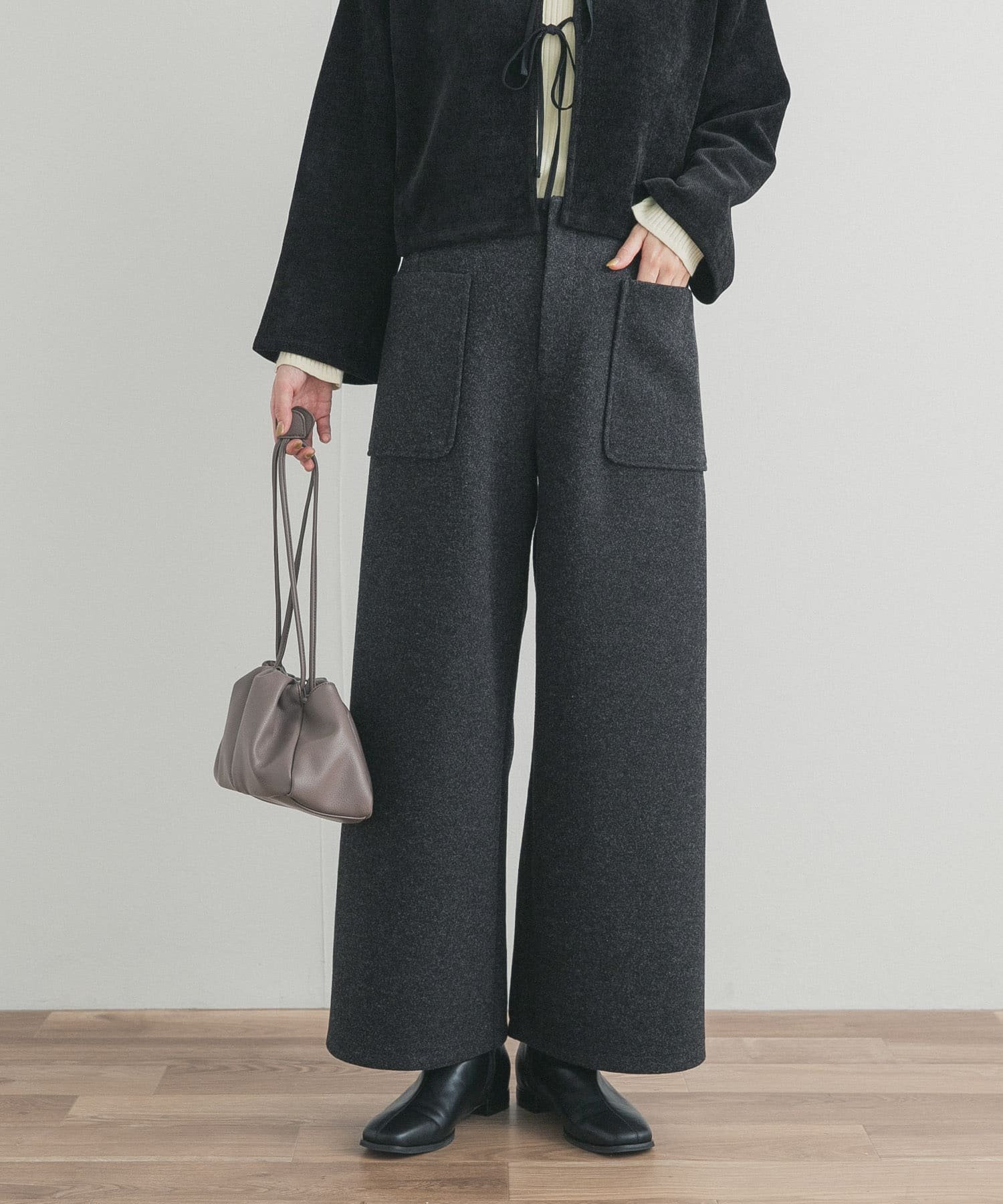 【アーバンリサーチ ドアーズ/URBAN RESEARCH DOORS】のカットメルトンワイドパンツ インテリア・キッズ・メンズ・レディースファッション・服の通販 founy(ファニー) 　ファッション　Fashion　レディースファッション　Fashion for Women　パンツ　Pants & Trousers　コンパクト　Compact, Small Size　軽量　Lightweight, Ultra Light　シンプル　Simple, Minimal　フィット　Fit, Slim Fit　フロント　Front, Front Design　ポケット　Pocket, Pocket Detail　メルトン　Melton, Heavy Wool　ワイド　Wide, Wide Fit　A/W・秋冬　Autumn/Winter　冬　Winter / This Winter　エレガント 上品　Elegant　2025年　2025　2025-2026秋冬・A/W　Autumn/Winter 2025–26 AW25–26　チャコールグレー|ID: prp329100004812413 ipo3291000000034935167