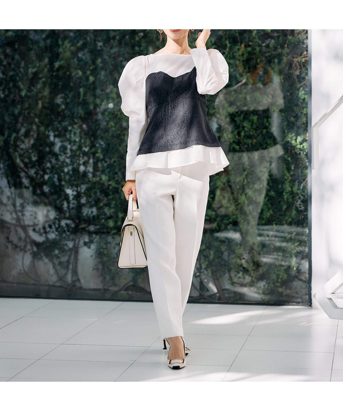 【マーリエ ル カセット/Maglie le cassetto】の《M Maglie le cassetto*吉田理紗》美脚ストレートパンツ インテリア・キッズ・メンズ・レディースファッション・服の通販 founy(ファニー) 　ファッション　Fashion　レディースファッション　Fashion for Women　パンツ　Pants & Trousers　オケージョン　Occasion Wear　くるぶし　Ankle-Length　コラボ　Collaboration, Collab　ストレッチ　Stretch, Stretchy Fabric　ストレート　Straight, Straight Cut　雑誌　Magazine, Fashion Magazine　定番　Standard, Basic Item　ポケット　Pocket, Pocket Detail　ビジネス 仕事 通勤　Business / Work / Commuting　オフホワイト|ID: prp329100004812423 ipo3291000000034935268