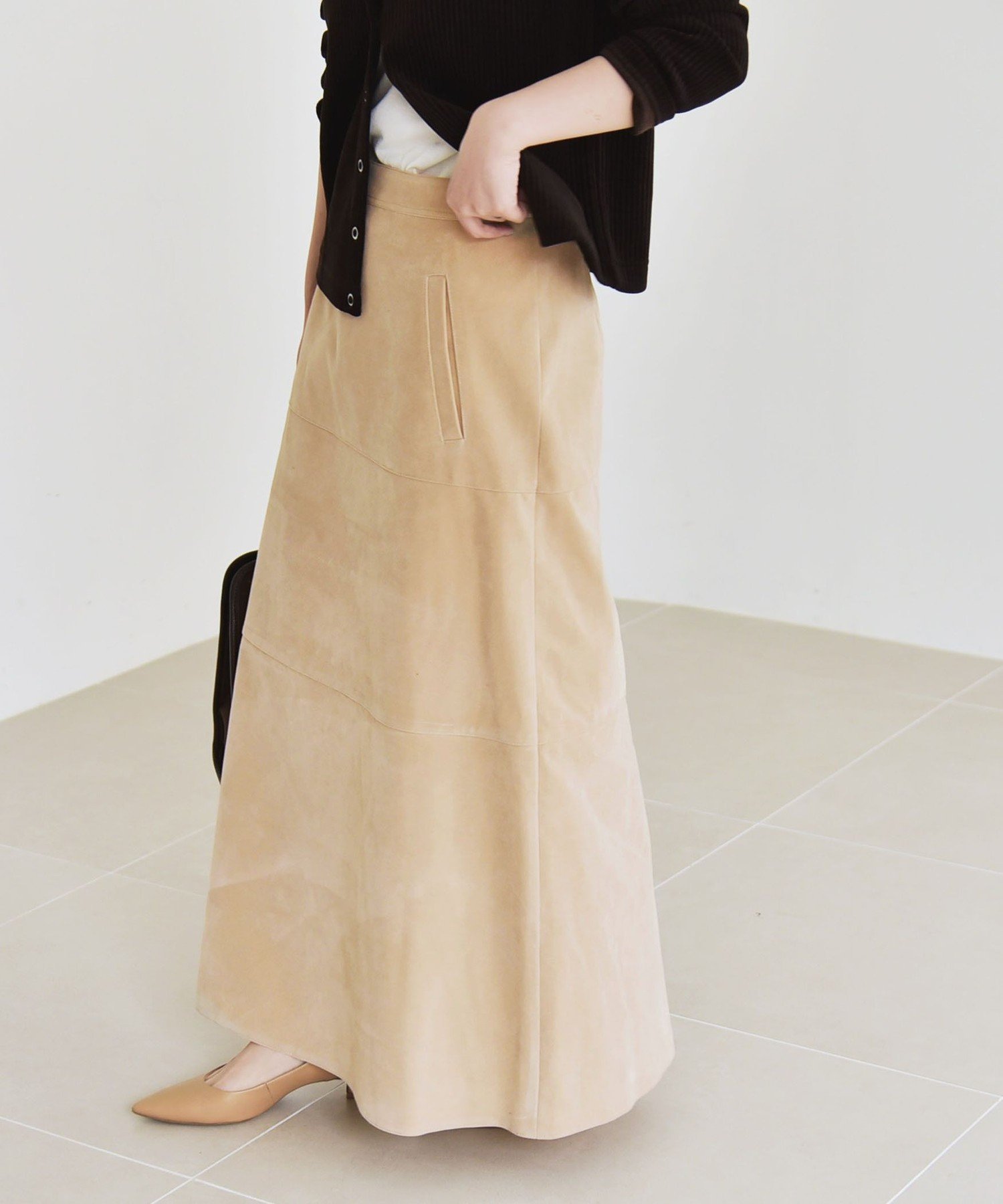 【シップス フォー ウィメン/SHIPS】のquaranciel 洗濯機可能 ポリエステル スエード フレア マキシ スカート インテリア・キッズ・メンズ・レディースファッション・服の通販 founy(ファニー) 　ファッション　Fashion　レディースファッション　Fashion for Women　スカート　Skirts　洗える　Machine Washable　くるぶし　Ankle-Length　カットソー　Cut and Sewn Top　カーディガン　Cardigan, Knitwear　コンパクト　Compact, Small Size　ジャケット　Jacket, Outerwear　セットアップ　Set-Up, Coordinated Outfit　トレンド　Trend, Trending Now　バランス　Balance, Style Balance　フレア　Flare, Flared　マキシ　Maxi, Full Length　リブニット　Rib Knit, Ribbed Knit　リラックス　Relax, Relaxed Fit　レース　Lace, Lace Fabric　ロング　Long, Long-Length　A/W・秋冬　Autumn/Winter　おすすめ　Recommended / Our Picks　エレガント 上品　Elegant　2025年　2025　2025-2026秋冬・A/W　Autumn/Winter 2025–26 AW25–26　ベージュ|ID: prp329100004812511 ipo3291000000034936067