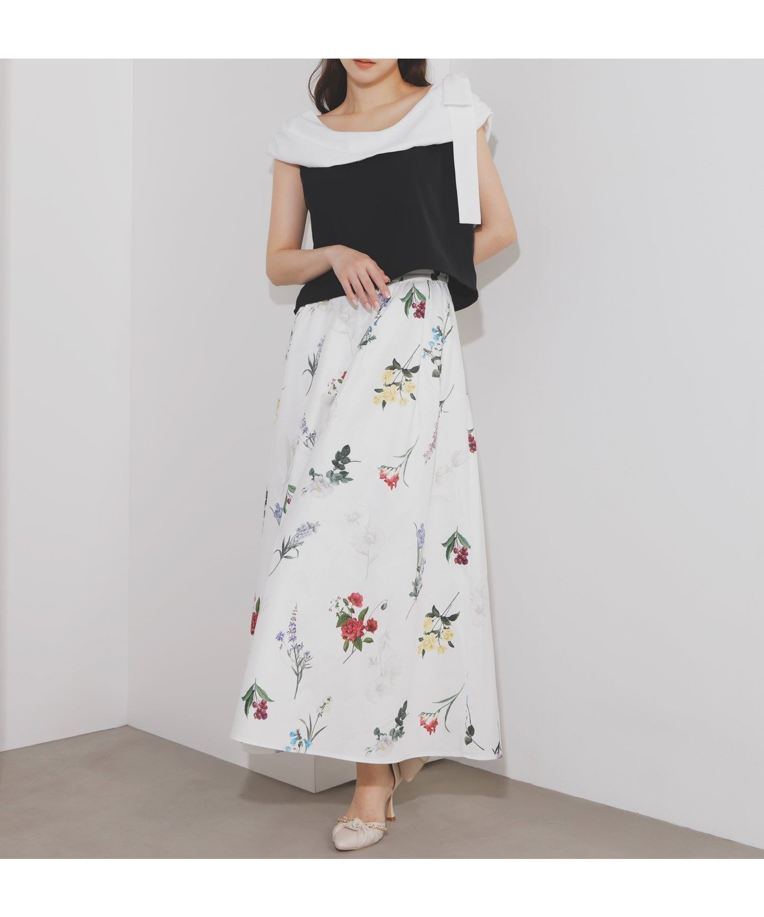 【ノエラ/Noela】の【15周年】ボタニカルフレアスカート 人気、トレンドファッション・服の通販 founy(ファニー) 　ファッション　Fashion　レディースファッション　Fashion for Women　スカート　Skirts　Aライン・フレアスカート　A-Line & Flared Skirts　スペシャル　Special, Limited Edition　フェミニン　Feminine, Girly　フレア　Flare, Flared　プリント　Print, Printed Pattern　ボタニカル　Botanical, Floral Pattern　ポケット　Pocket, Pocket Detail　 other-1|ID: prp329100004812568 ipo3291000000034936552