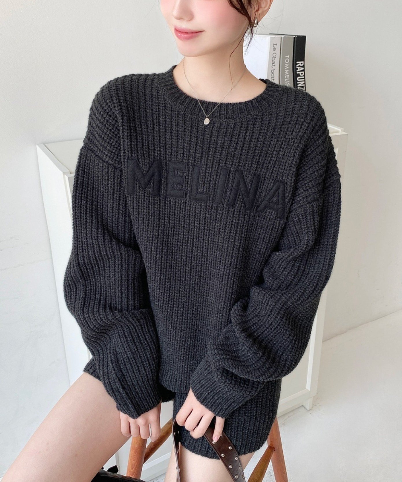 【モーメントプラス/moment+ / MEN】のフェルトワッペンロゴニットプルオーバー ショートパンツセットアップニット インテリア・キッズ・メンズ・レディースファッション・服の通販 founy(ファニー) 　ファッション　Fashion　メンズファッション　Fashion for Men　トップス・カットソー　Cut & Sew Tops　ニット・セーター / 定番トップス　Knit Tops & Sweaters　ボトムス　Bottoms　ハーフパンツ・ショートパンツ　Shorts & Half Pants　アクリル　Acrylic Material　ショート　Short, Short Length　シンプル　Simple, Minimal　スニーカー　Sneakers, Trainers　セットアップ　Set-Up, Coordinated Outfit　トレンド　Trend, Trending Now　フェルト　Felt, Felt Fabric　ベーシック　Basic, Essential　リラックス　Relax, Relaxed Fit　再入荷　Restock / Back in Stock　プチプライス・低価格　Affordable / Budget Price　おすすめ　Recommended / Our Picks　チャコールグレー|ID: prp329100004812638 ipo3291000000034937281