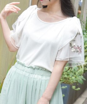 【アクシーズファム/axes femme】のチュール*刺繍フレア袖プルオーバー 人気、トレンドファッション・服の通販 founy(ファニー) ファッション Fashion レディースファッション Fashion for Women トップス・カットソー Cut & Sew Tops カジュアルプルオーバー・ニットトップス Pullovers & Knit Tops / Casual Pullovers シフォン Chiffon, Lightweight Fabric チュール Tulip, Tulip Motif フレア Flare, Flared エレガント 上品 Elegant 夏 Summer |ID:prp329100004812713