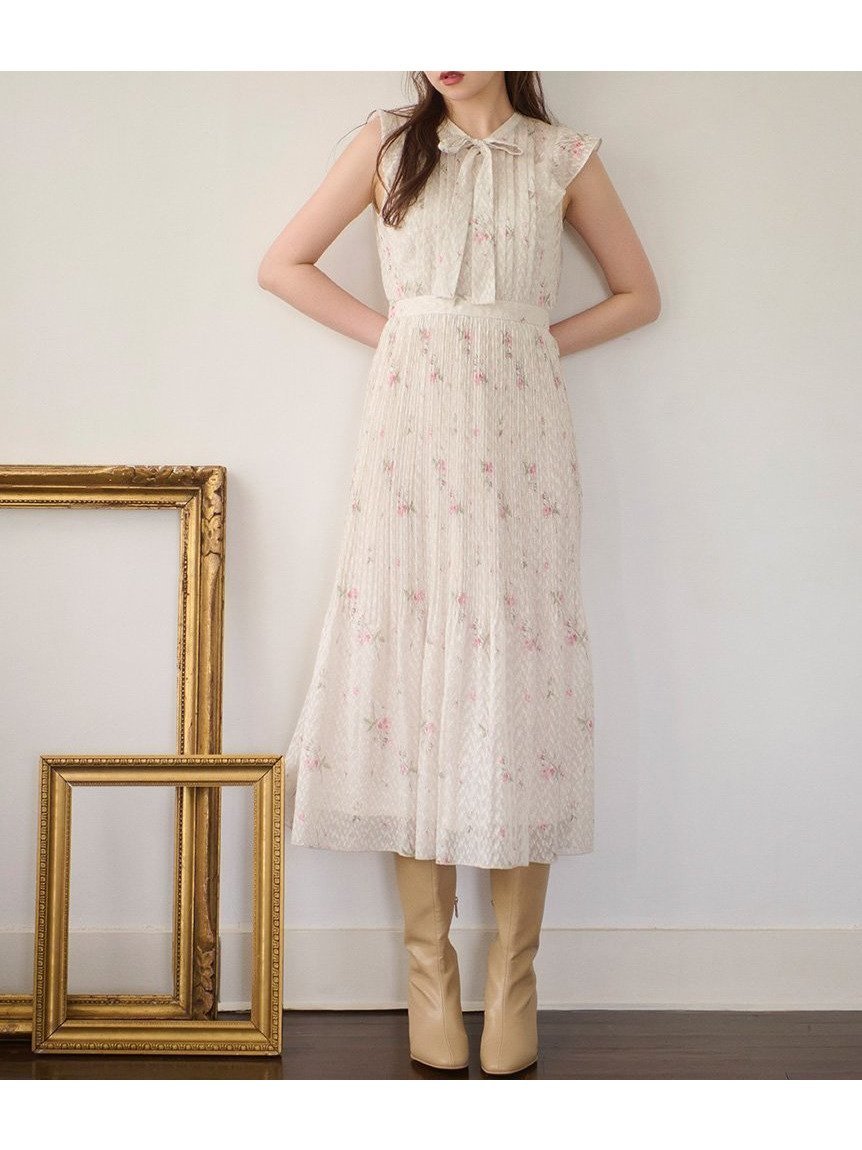 【セルフォード/CELFORD】の【CELFORD×P.J. REDOUTEコラボ】 Rosaボウタイワンピース インテリア・キッズ・メンズ・レディースファッション・服の通販 founy(ファニー) 　ファッション　Fashion　レディースファッション　Fashion for Women　ワンピース　Dresses　インナー　Innerwear　カットジャガード　Cut Jacquard　クラシカル　Classical, Vintage-Inspired　クリスタル　Crystal, Swarovski　コラボ　Collaboration, Collab　シャーリング　Shirring, Ruched　スマート　Smart, Elegant　スリット　Slit, Slit Detail　フレア　Flare, Flared　プリーツ　Pleats, Pleated　マーメイド　Mermaid, Fishtail Silhouette　エレガント 上品　Elegant　LBEG[035]|ID: prp329100004812737 ipo3291000000034938354