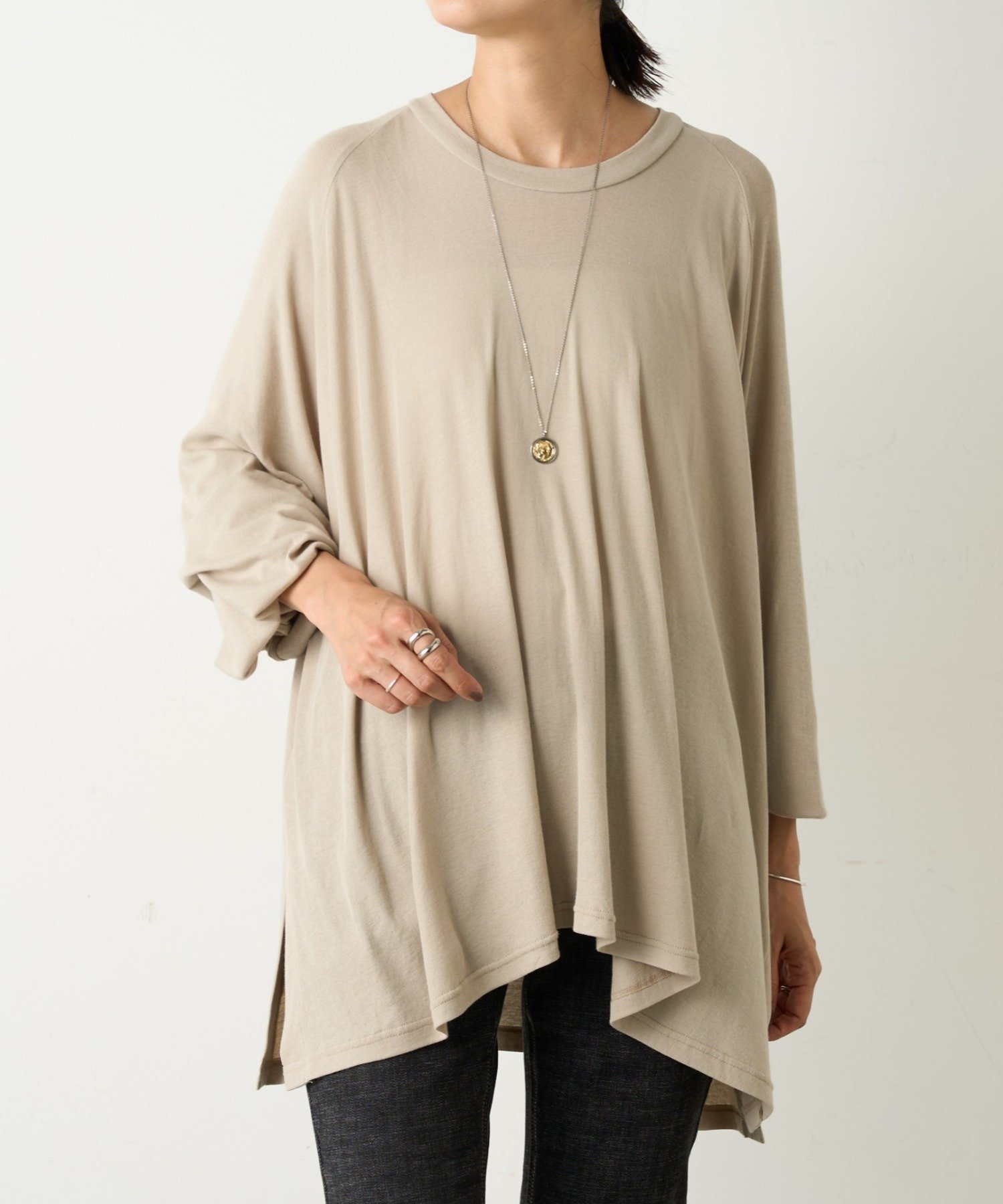 【ビアズリー/BEARDSLEY】の《FRIPIER》フレアTee インテリア・キッズ・メンズ・レディースファッション・服の通販 founy(ファニー) 　ファッション　Fashion　レディースファッション　Fashion for Women　カットソー　Cut and Sewn Top　シアー　Sheer, See-Through　スリーブ　Sleeve, Long Sleeve / Short Sleeve　ドレープ　Drape, Draping Fabric　長袖　Long Sleeve, Full Sleeve　ビッグ　Big, Oversized　フレア　Flare, Flared　再入荷　Restock / Back in Stock　おすすめ　Recommended / Our Picks　モスグリーン|ID: prp329100004812768 ipo3291000000034938645