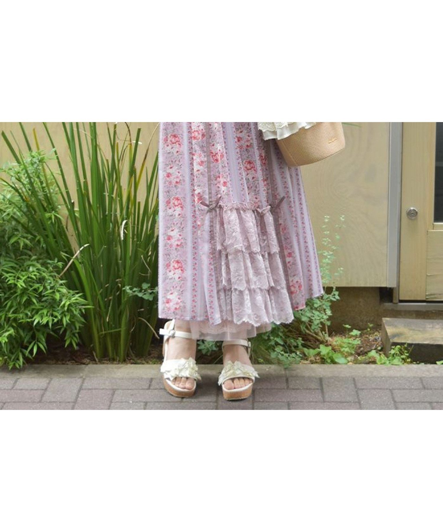 【アクシーズファム/axes femme】のカントリーローズワンピース インテリア・キッズ・メンズ・レディースファッション・服の通販 founy(ファニー) 　ファッション　Fashion　レディースファッション　Fashion for Women　ワンピース　Dresses　おすすめ　Recommended / Our Picks　アクセサリー　Fashion Accessories　インナー　Innerwear　エレガント 上品　Elegant　クラシカル　Classical, Vintage-Inspired　グラデーション　Gradient, Ombre　フロント　Front, Front Design　リボン　Ribbon, Bow　レース　Lace, Lace Fabric　ローズ　Rose, Rose Motif　ピンク|ID: prp329100004812817 ipo3291000000034939101