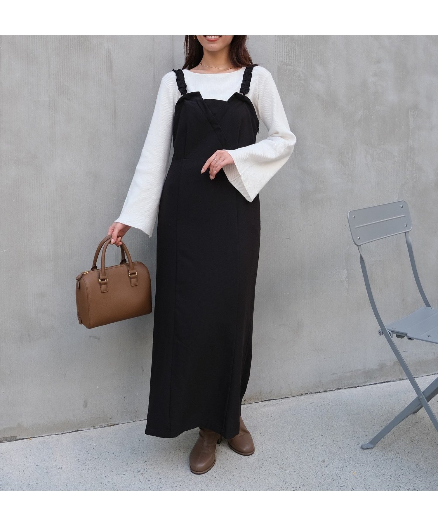 【シェトワ/Chez toi】の【ITAMI企画】フレアスリーブニット×2WAYキャミワンピース インテリア・キッズ・メンズ・レディースファッション・服の通販 founy(ファニー) 　ファッション　Fashion　レディースファッション　Fashion for Women　ワンピース　Dresses　キャミソールワンピース　Camisole Dresses　インナー　Innerwear　キャミ　Camisole, Cami Top　キャミワンピース　Cami Dress, Slip Dress　チェック　Check, Plaid, Tartan　フリル　Frill, Ruffle　フレア　Flare, Flared　再入荷　Restock / Back in Stock　エレガント 上品　Elegant　ブラック|ID: prp329100004812828 ipo3291000000034939180