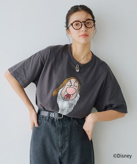 【スタディオ クリップ/studio CLIP】の7人のこびと / ヴィンテージプリントTシャツ 人気、トレンドファッション・服の通販 founy(ファニー) ファッション Fashion レディースファッション Fashion for Women トップス・カットソー Cut & Sew Tops シャツ・ブラウス・オフィスカジュアル Elegant Blouses & Button-Ups ロングTシャツ・Tシャツ Longline T-Shirts & Tees おすすめ Recommended / Our Picks カットソー Cut and Sewn Top ガーリー Girly, Feminine Style キャラクター Character, Licensed Characters コレクション Collection, Seasonal Line デニム Denim, Jeans Material トレンド Trend, Trending Now フレア Flare, Flared フロント Front, Front Design プリント Print, Printed Pattern ベスト Vest, Waistcoat ルーズ Loose, Oversized レース Lace, Lace Fabric ヴィンテージ Vintage Style |ID:prp329100004812966