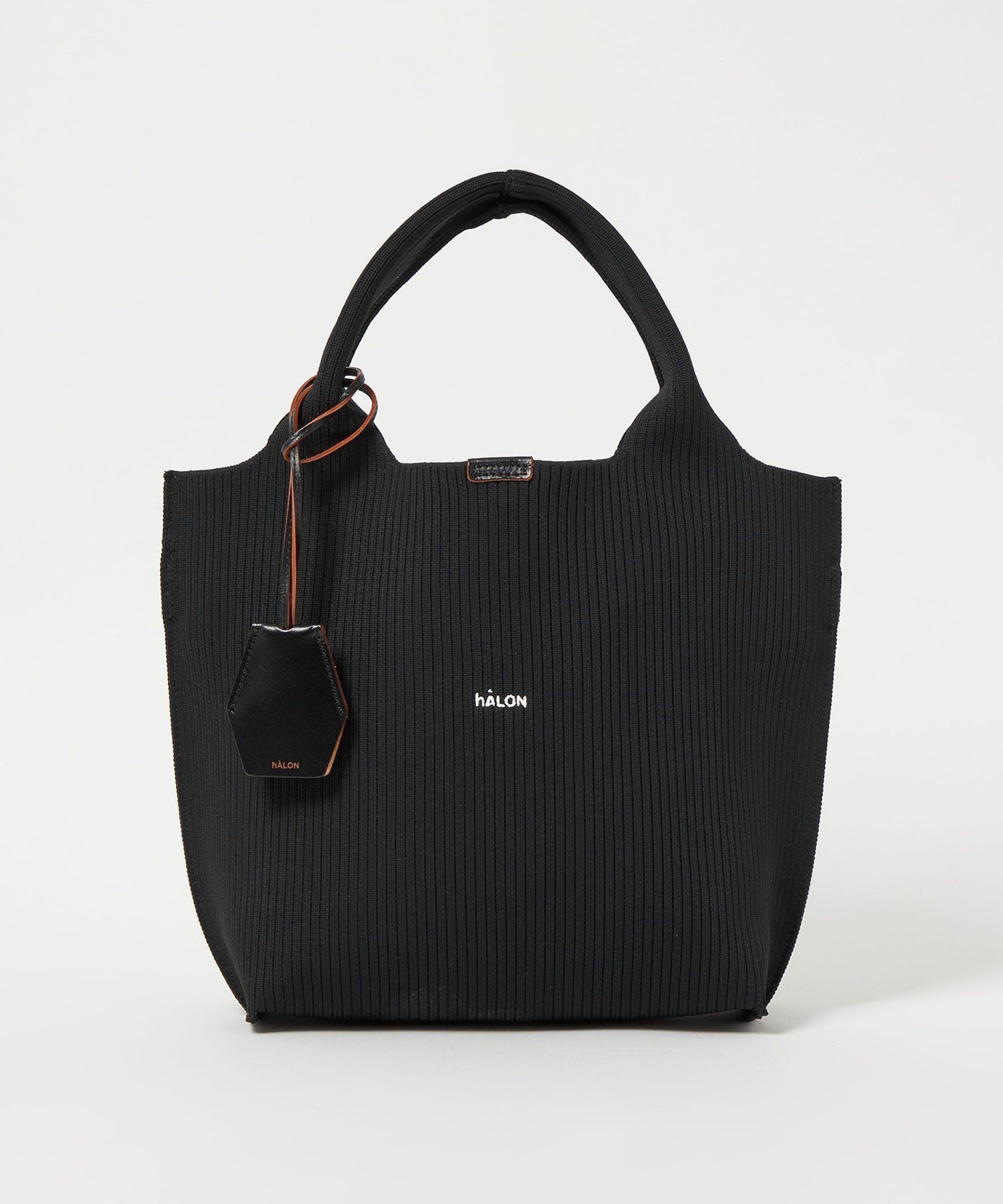 【ユナイテッドアローズ/UNITED ARROWS / MEN】のhALON ストライプ ニット トートバッグM インテリア・キッズ・メンズ・レディースファッション・服の通販 founy(ファニー) 　ファッション　Fashion　メンズファッション　Fashion for Men　バッグ　Bags　トートバッグ / 通勤・大容量バッグ　Tote Bags　コンパクト　Compact, Small Size　シンプル　Simple, Minimal　スタンダード　Standard, Basic　ストライプ　Stripe, Striped Pattern　セットアップ　Set-Up, Coordinated Outfit　チャーム　Charm, Pendant　バランス　Balance, Style Balance　ポーチ　Pouch, Small Case　おすすめ　Recommended / Our Picks　エレガント 上品　Elegant　BLACK|ID: prp329100004813023 ipo3291000000034944171