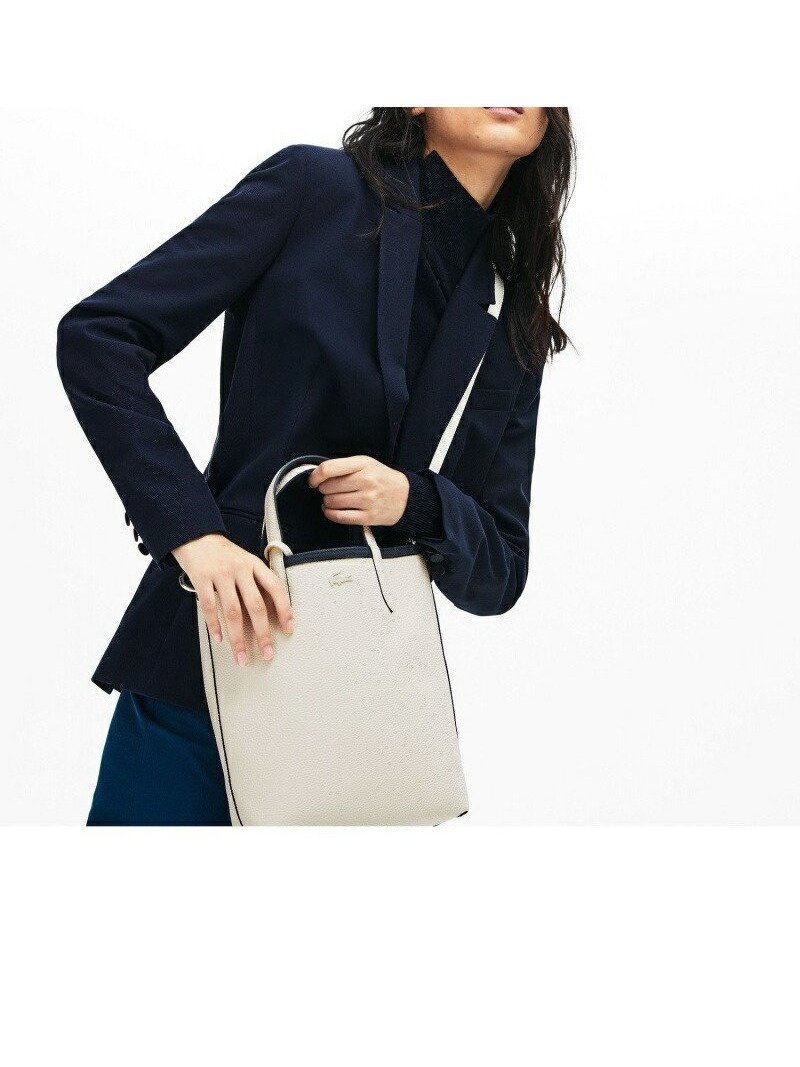 【ラコステ/LACOSTE】のANNAリバーシブル縦型 トートバッグ / 2WAY インテリア・キッズ・メンズ・レディースファッション・服の通販 founy(ファニー) 　ファッション　Fashion　レディースファッション　Fashion for Women　バッグ　Bags　キャンバス　Canvas, Canvas Fabric　クラッチ　Clutch, Clutch Bag　スマート　Smart, Elegant　ポロシャツ　Polo Shirt, Collared Tee　リアル　Real, Realistic　リバーシブル　Reversible, Two-Sided　ワンポイント　One Point, Statement Accent　鹿の子　Piqué, Kanoko Fabric　ネイビー[C93]|ID: prp329100004813054 ipo3291000000034944418