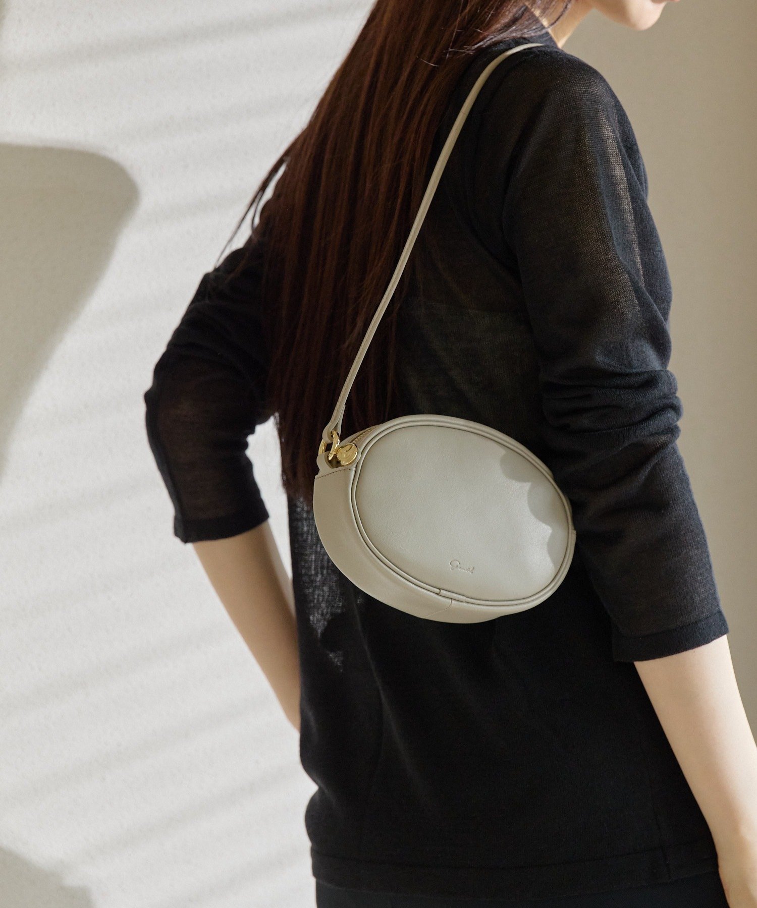 【ジェミール/gemeil】の3WAYオーバルショルダーバッグ(CE-1520) インテリア・キッズ・メンズ・レディースファッション・服の通販 founy(ファニー) ファッション Fashion レディースファッション Fashion for Women オーバル Oval Design コンパクト Compact, Small Size ショルダー Shoulder, Shoulder Strap スマート Smart, Elegant 財布 Wallet, Purse ポケット Pocket, Pocket Detail リップ Lip, Lip Motif エレガント 上品 Elegant グレージュ|ID: prp329100004813080 ipo3291000000034944644