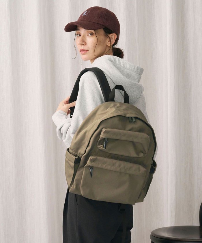 【ビューティ&ユース ユナイテッドアローズ/BEAUTY&YOUTH / UNITED ARROWS】のダブル ポケット リュック 撥水 インテリア・キッズ・メンズ・レディースファッション・服の通販 founy(ファニー) https://founy.com/ ファッション Fashion レディースファッション Fashion for Women スウェット / スエット Sweatshirt, Sweatwear スマート Smart, Elegant ダブル Double, Double-Breasted フロント Front, Front Design ポケット Pocket, Pocket Detail ポーチ Pouch, Small Case リュック Backpack, Rucksack |ID: prp329100004813162 ipo3291000000034945445