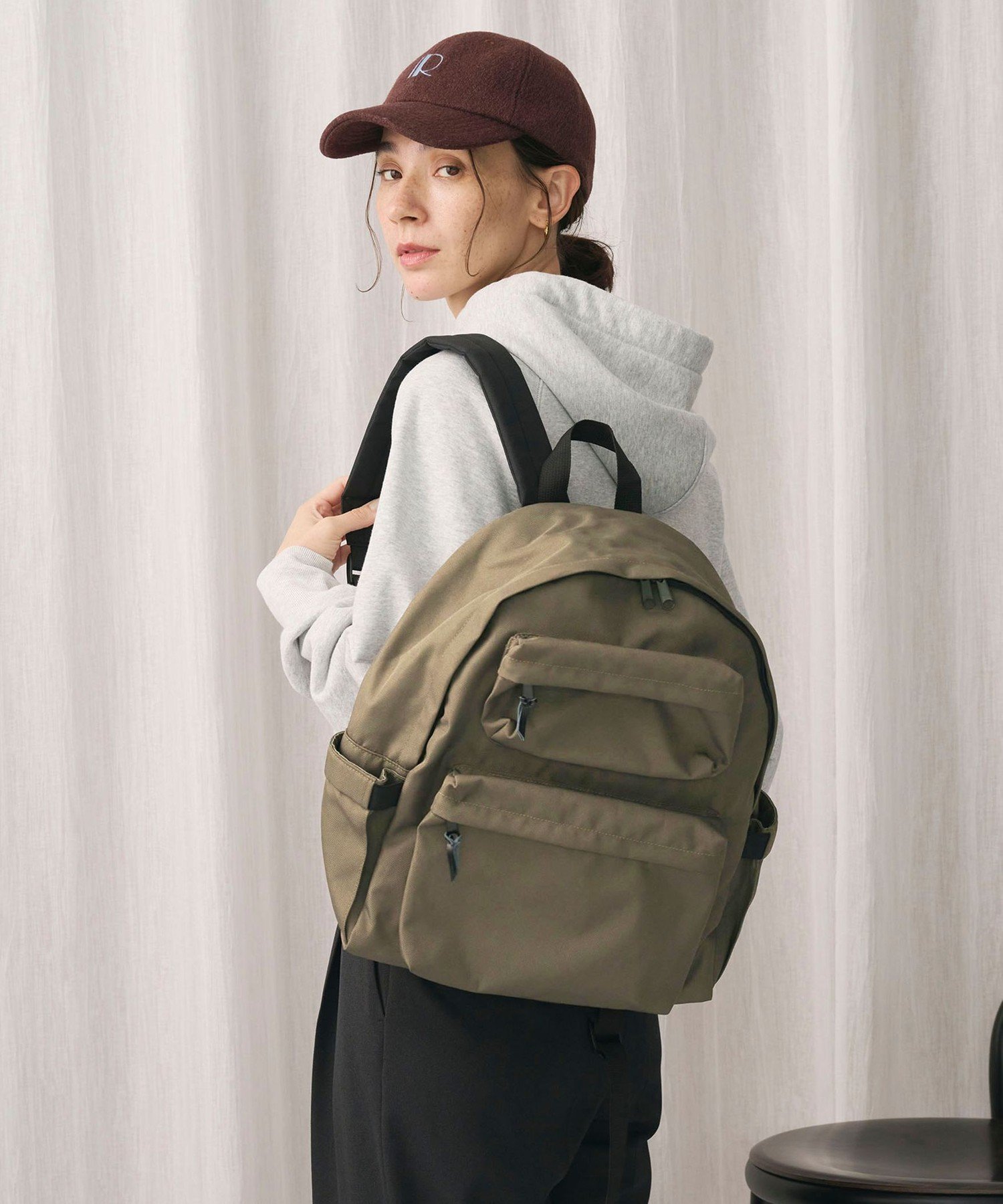 【ビューティ&ユース ユナイテッドアローズ/BEAUTY&YOUTH / UNITED ARROWS】のダブル ポケット リュック 撥水 インテリア・キッズ・メンズ・レディースファッション・服の通販 founy(ファニー) 　ファッション　Fashion　レディースファッション　Fashion for Women　スウェット / スエット　Sweatshirt, Sweatwear　スマート　Smart, Elegant　ダブル　Double, Double-Breasted　フロント　Front, Front Design　ポケット　Pocket, Pocket Detail　ポーチ　Pouch, Small Case　リュック　Backpack, Rucksack　OLIVE|ID: prp329100004813162 ipo3291000000034945448