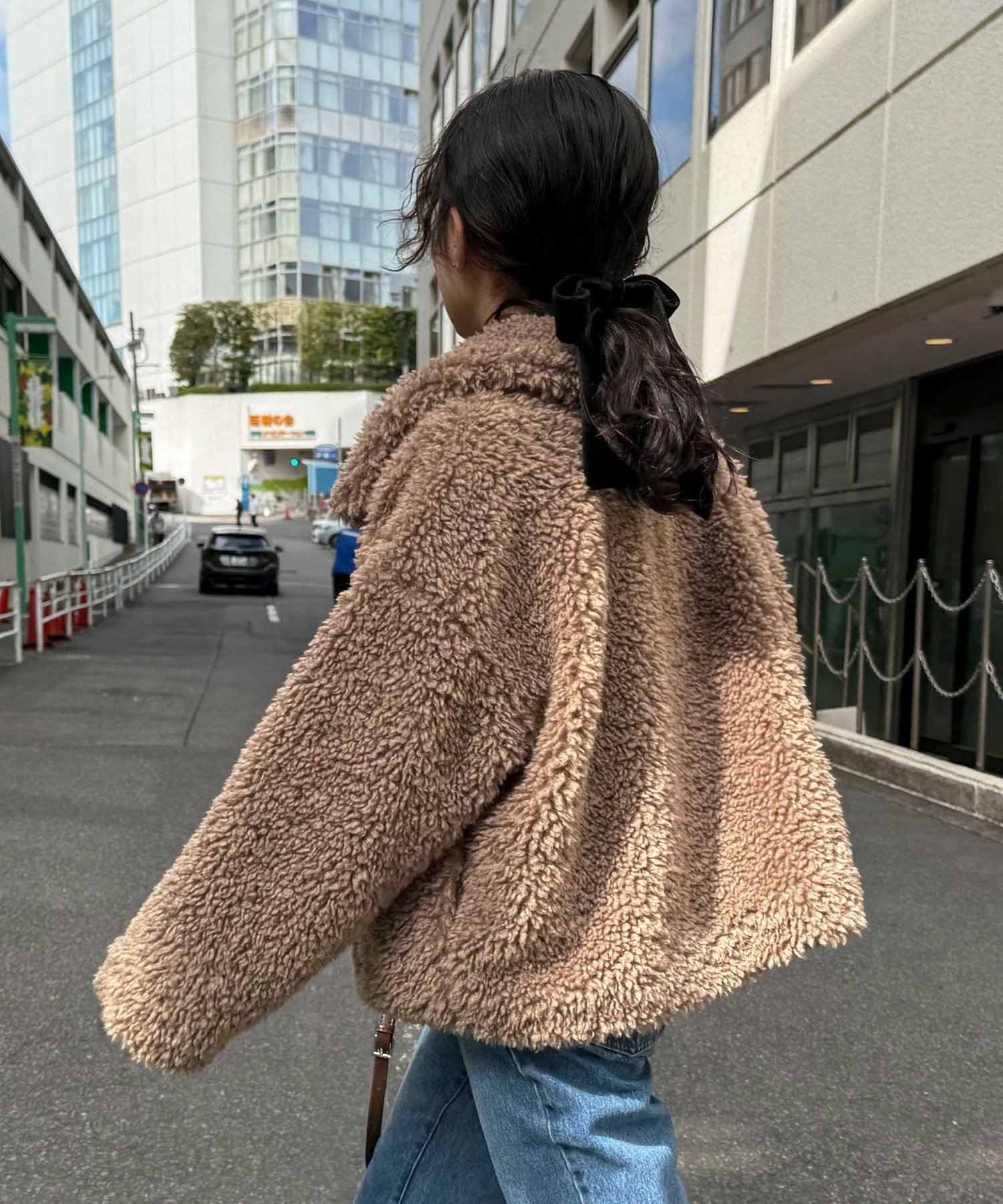 【フレディ&グロスター/FREDY&GLOSTER】のフェイクファーコート インテリア・キッズ・メンズ・レディースファッション・服の通販 founy(ファニー) ファッション Fashion レディースファッション Fashion for Women アウター Coat / Outerwear Collection コート・ロングコート・ピーコート Long Coats, Peacoats & More 今季 This Season, Current Season デニム Denim, Jeans Material 人気 Popular, Best Seller バランス Balance, Style Balance フェイクファー Faux Fur, Imitation Fur おすすめ Recommended / Our Picks 2025年 2025 2025-2026秋冬・A/W Autumn/Winter 2025–26 AW25–26 ベージュ|ID: prp329100004813175 ipo3291000000034945588